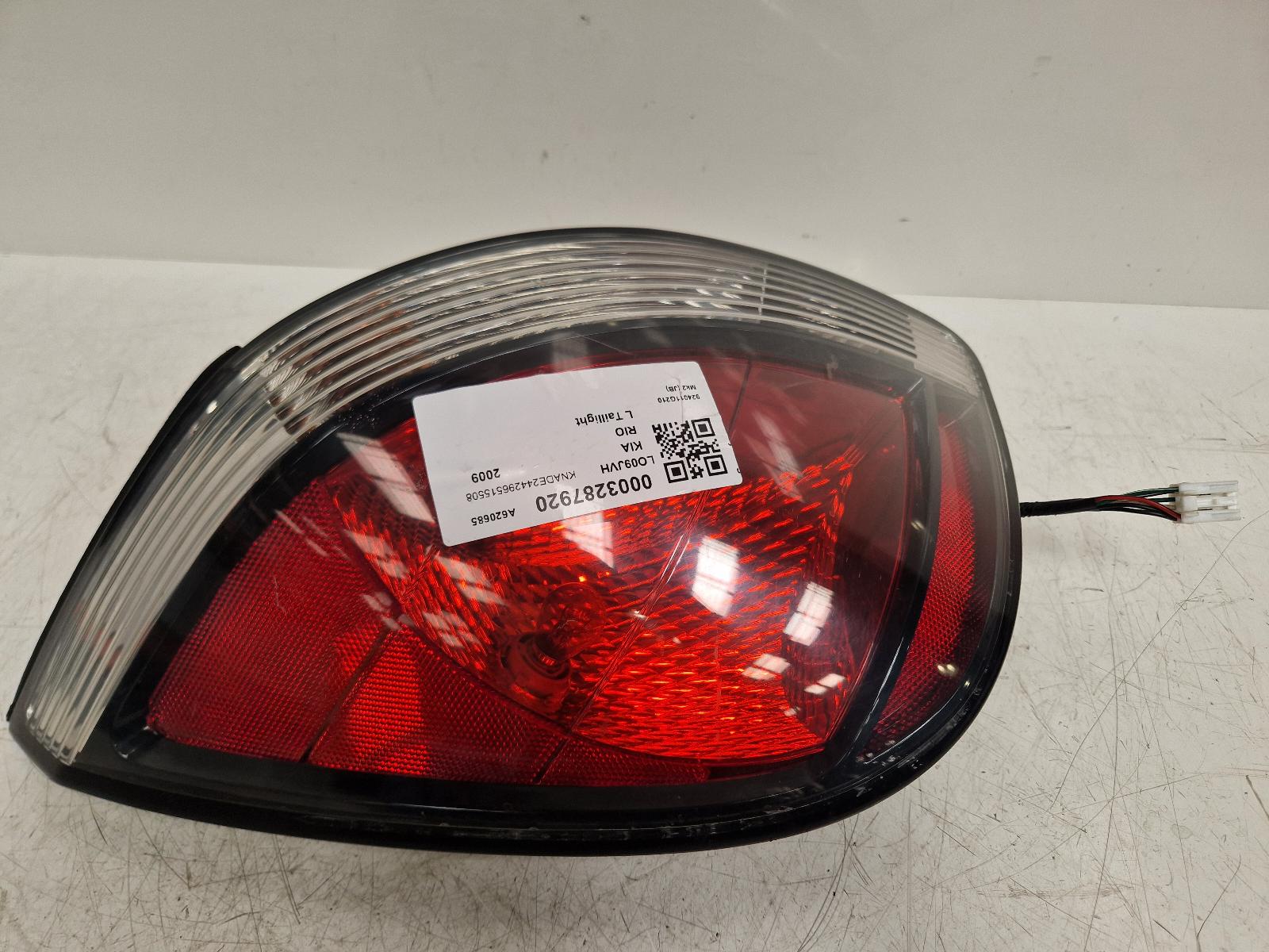 View Auto part L Taillight Kia Rio 2009