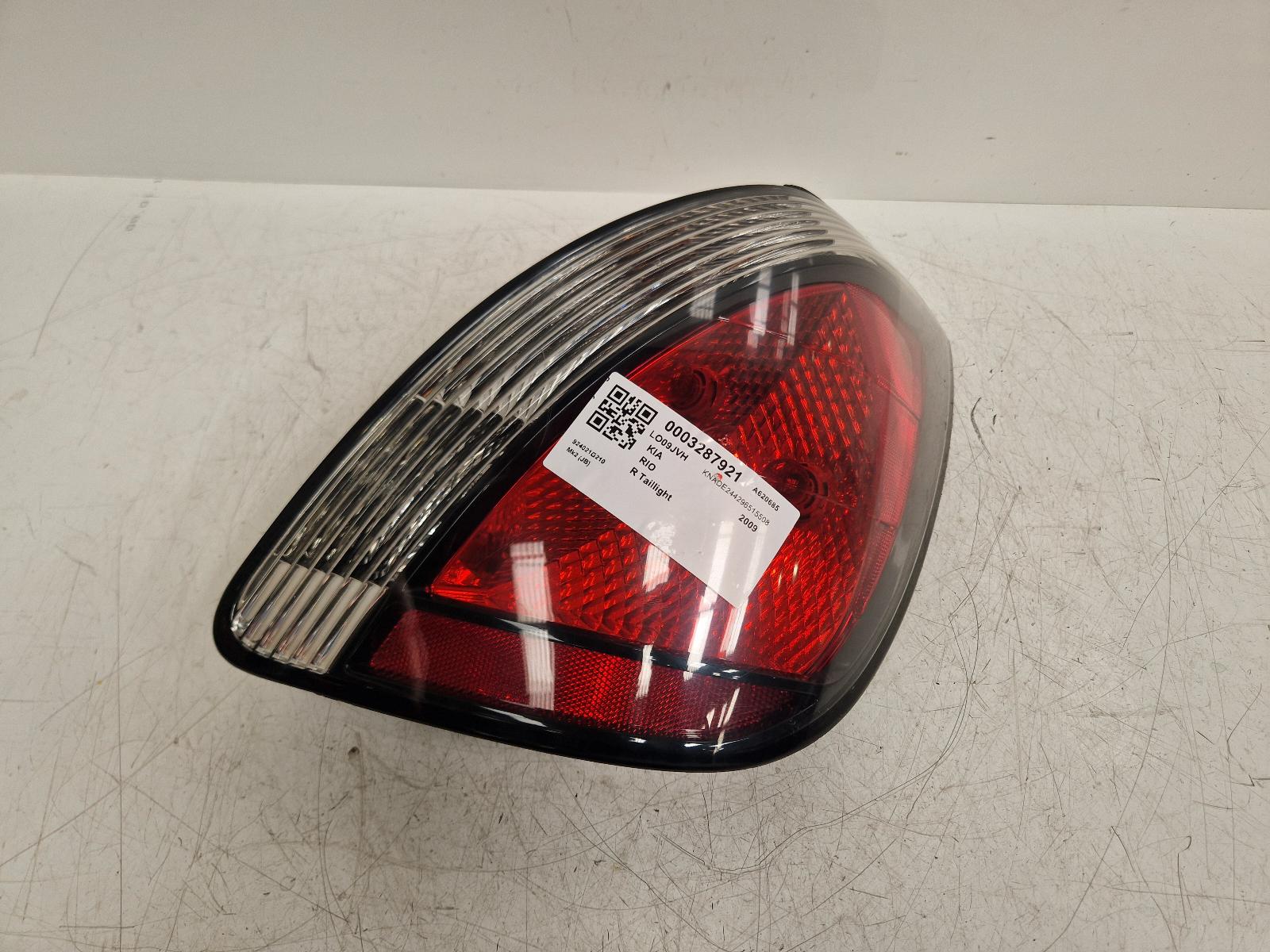 View Auto part R Taillight Kia Rio 2009