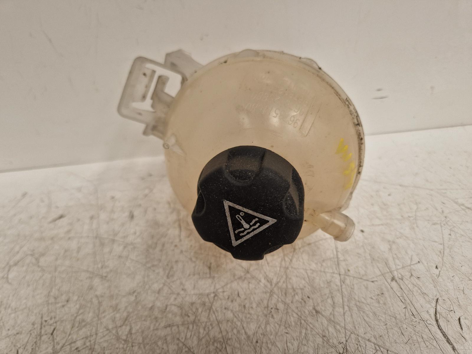 View Auto part Overflow Bottle Peugeot 308 2014