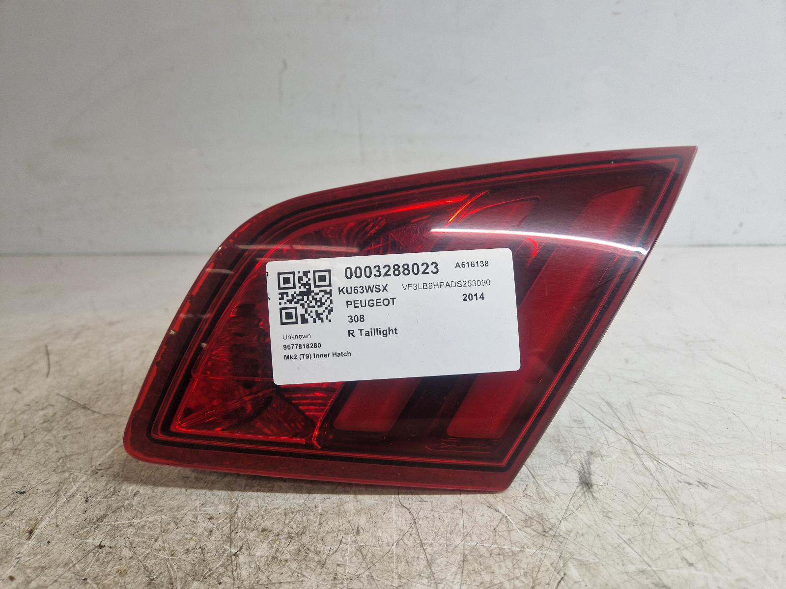 View Auto part R Taillight Peugeot 308 2014