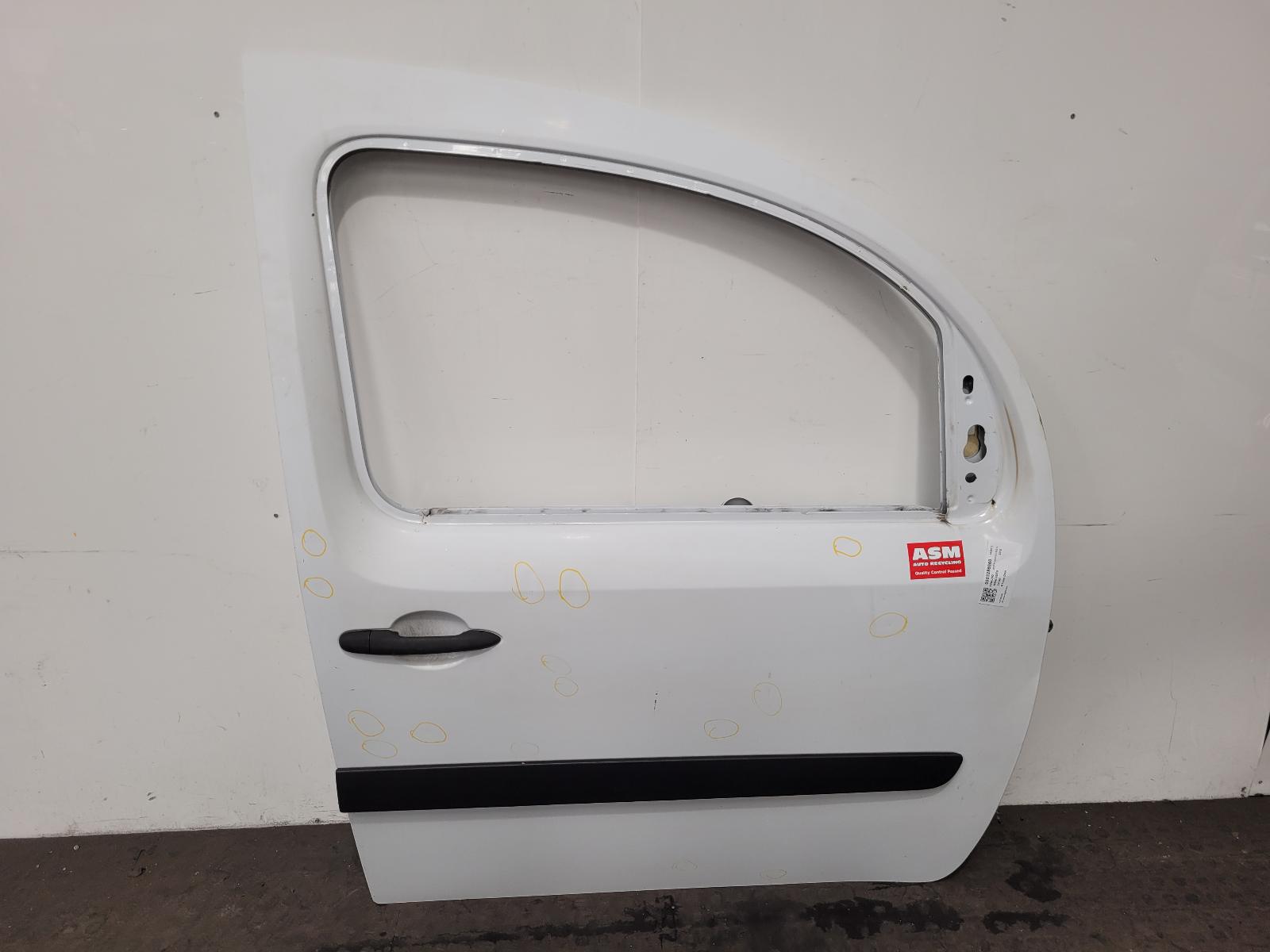 View Auto part R Front Door Mercedes Citan 2015