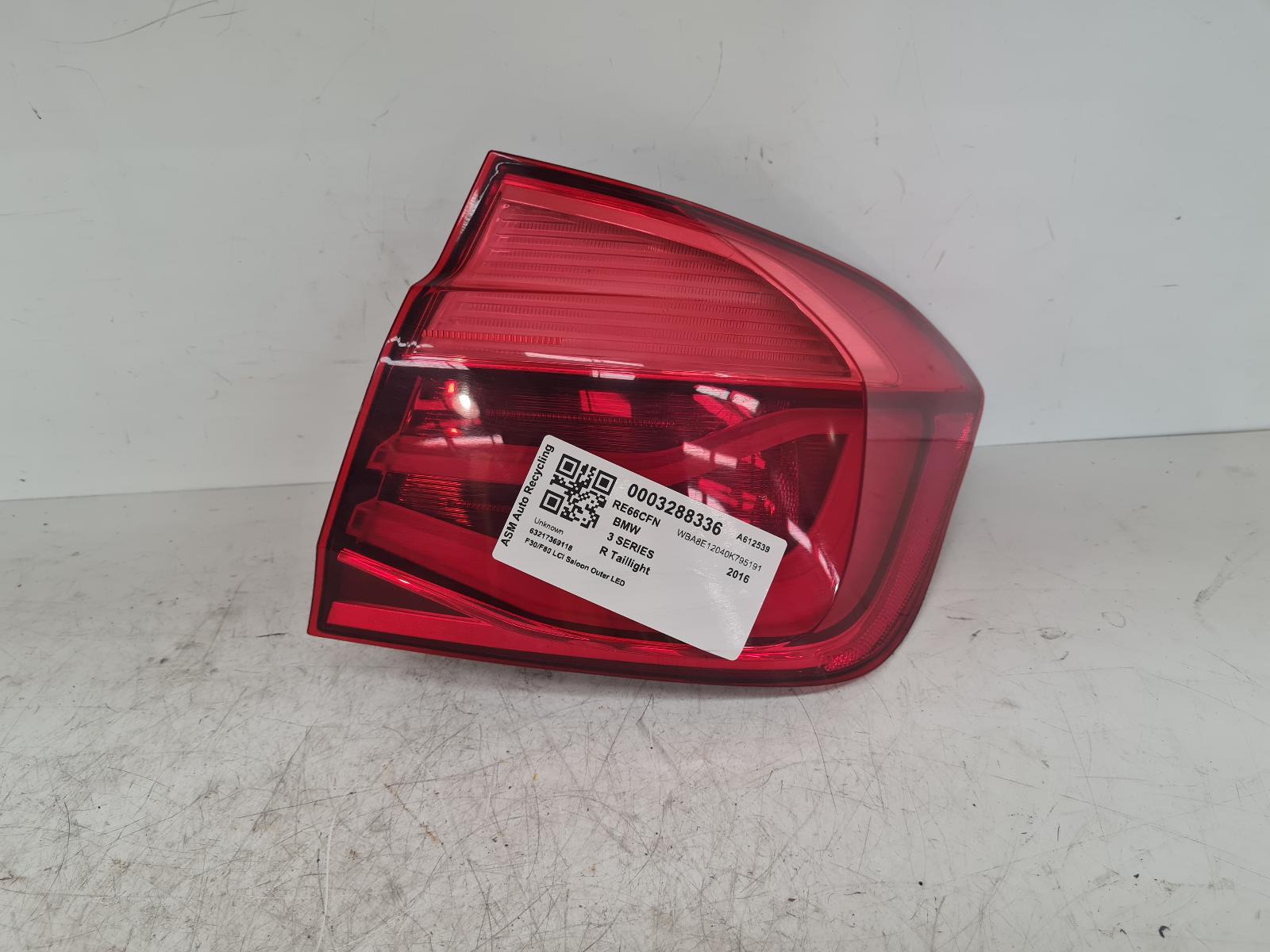 View Auto part R Taillight Bmw 3 Series 2016