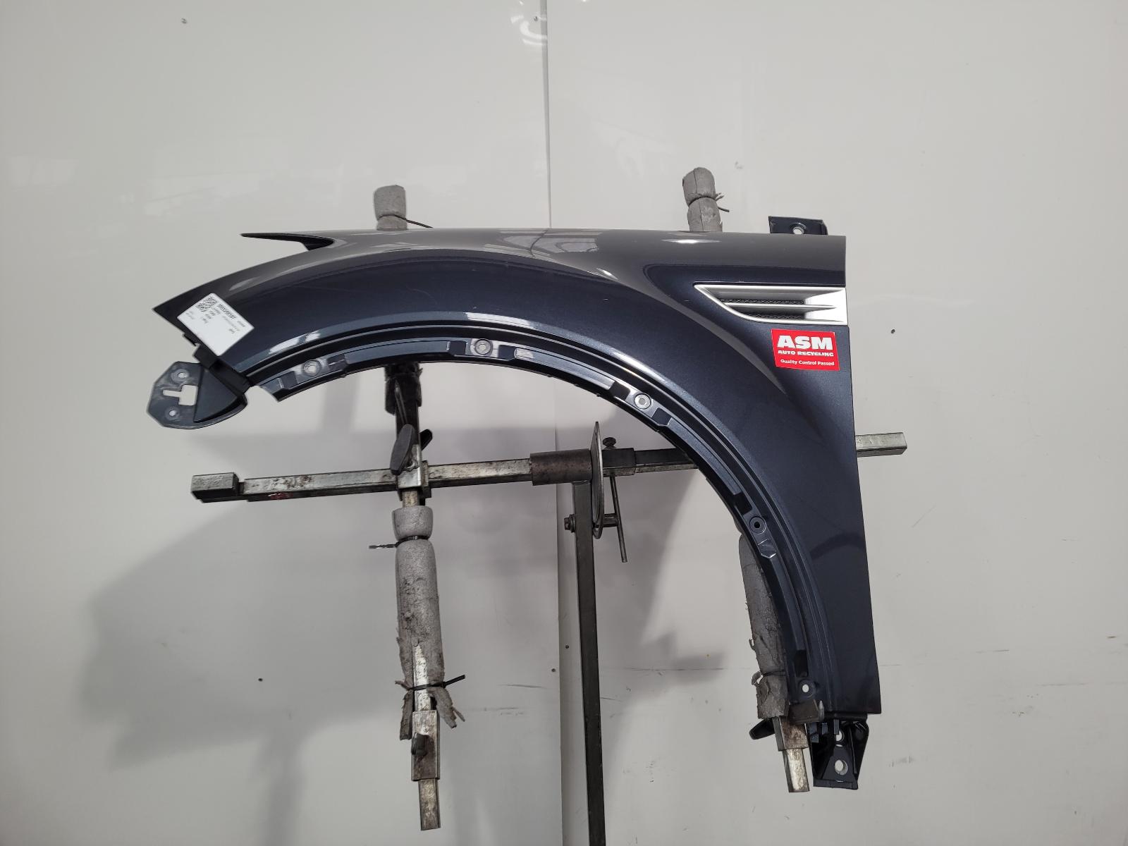 View Auto part L Wing Ford Kuga 2010
