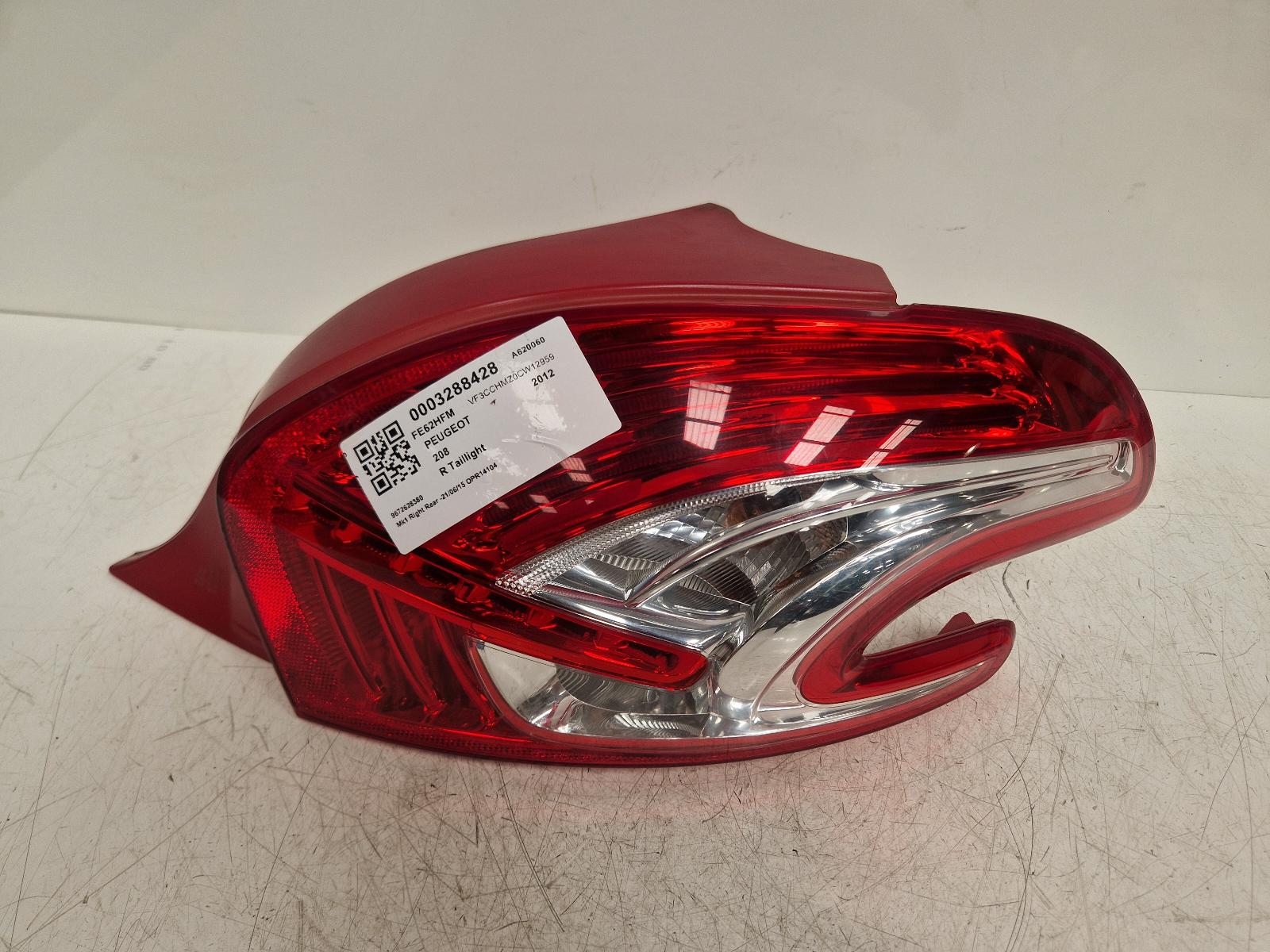 View Auto part R Taillight Peugeot 208 2012