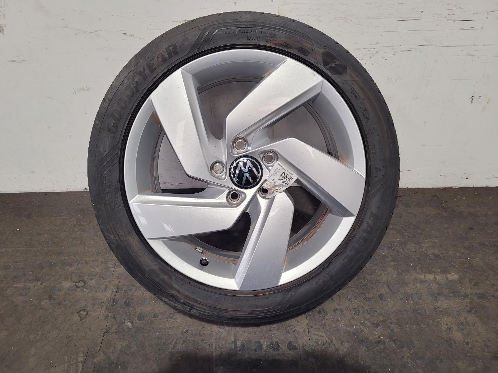 View Auto part Wheel Volkswagen Golf 2025