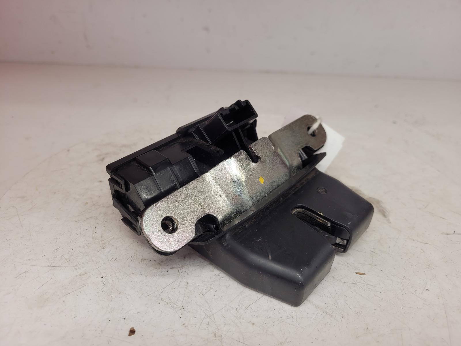 View Auto part Bootlid/Tailgate Lock Ford B Max 2014