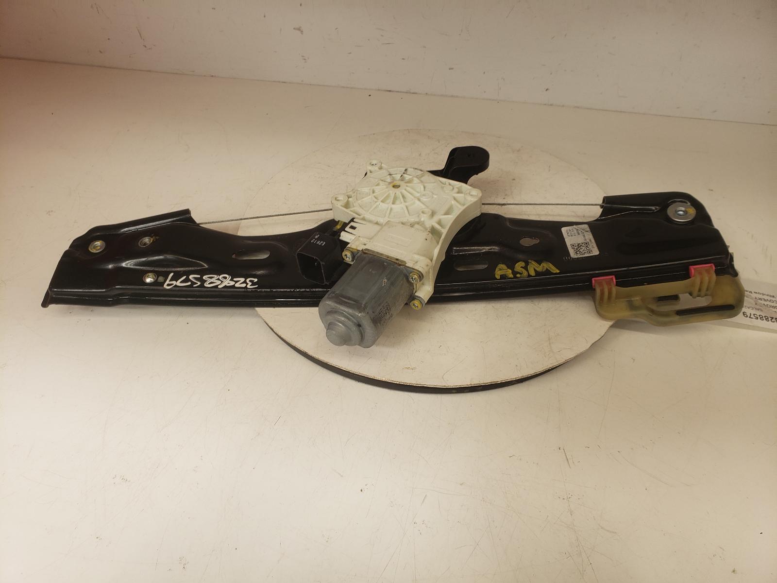 View Auto part RR Window Regulator Land Rover Discovery Sport 2020