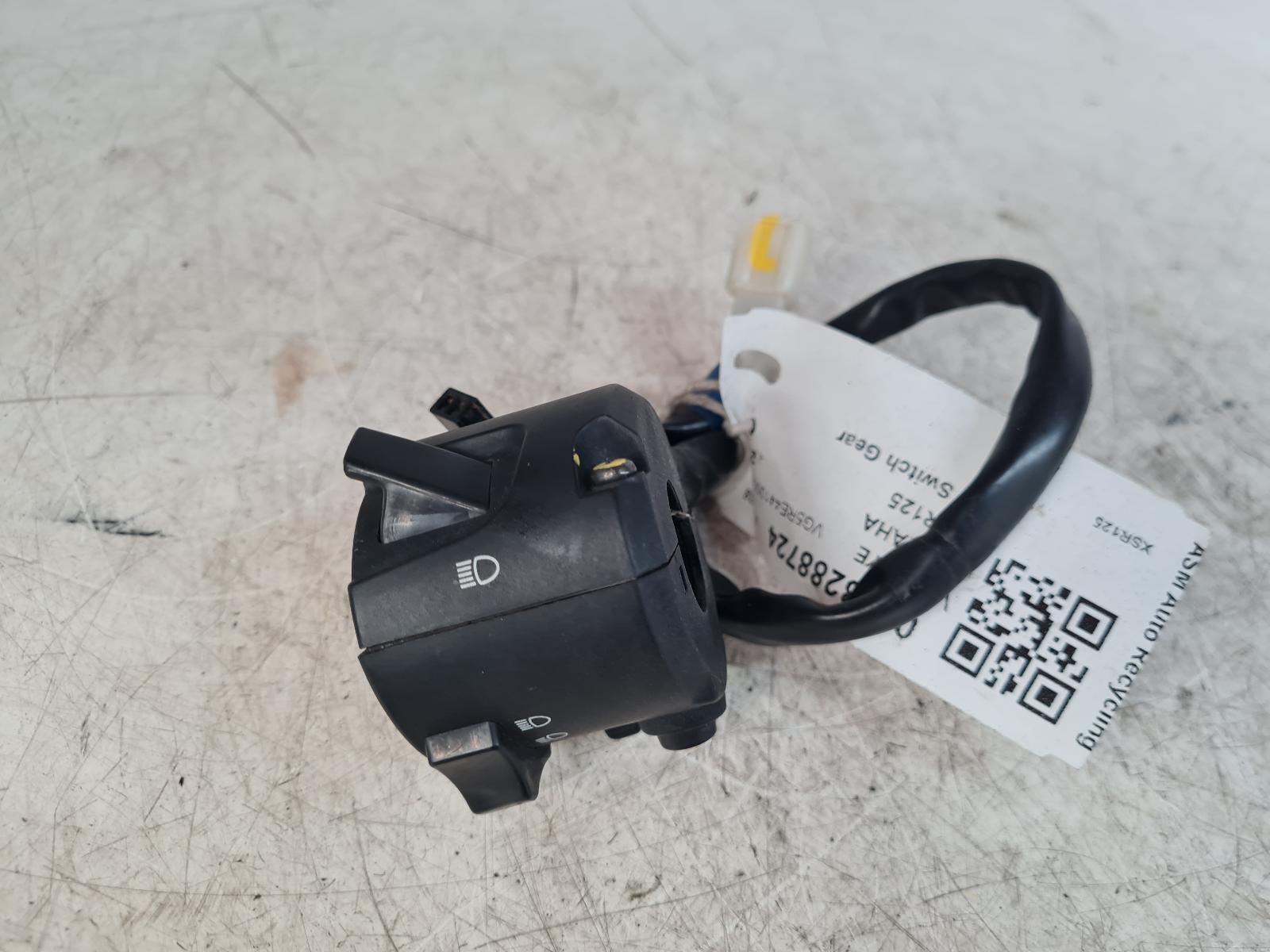 View Auto part LH Switch Gear Yamaha Xsr125 2021
