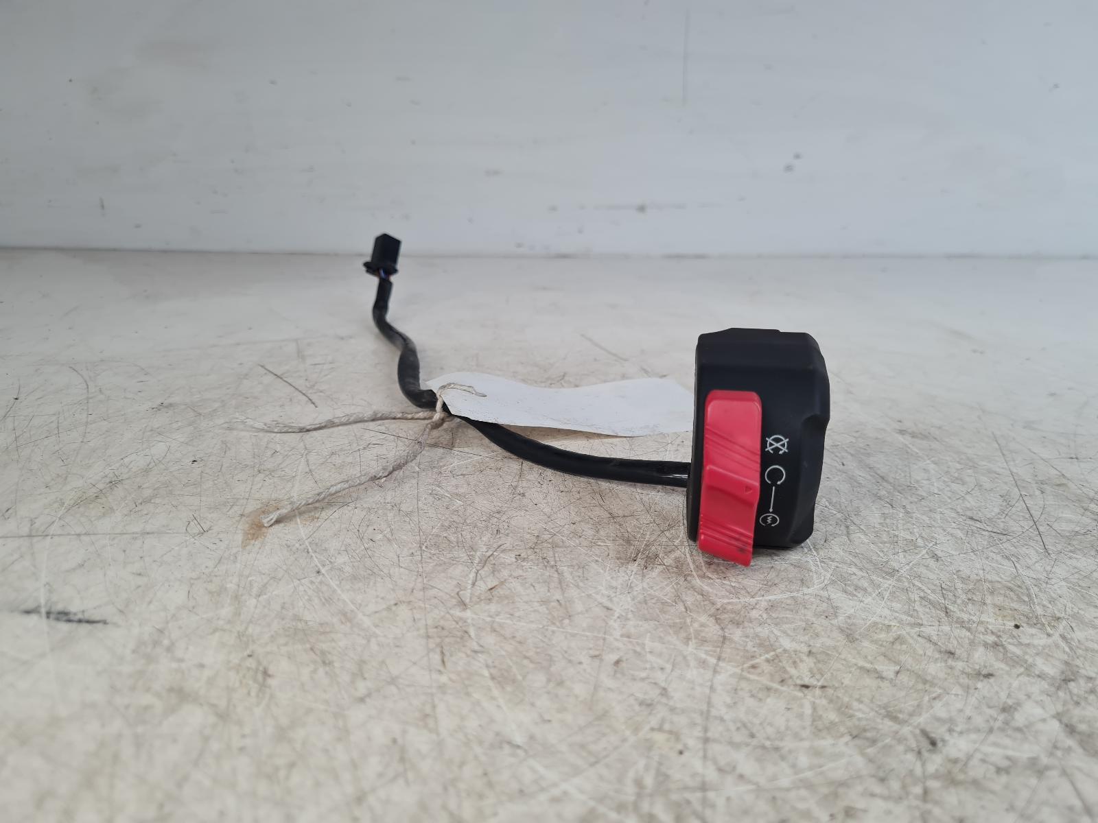 View Auto part RH Switch Gear Yamaha Xsr125 2021