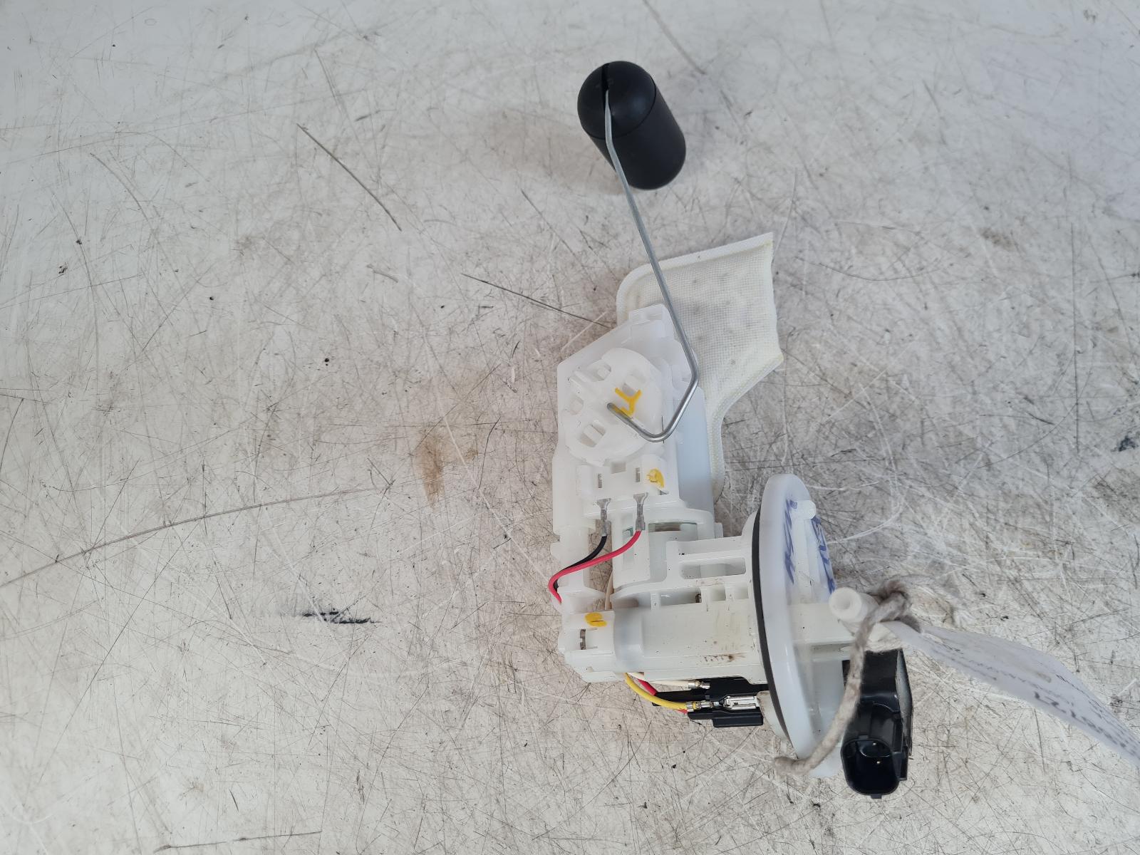 View Auto part Fuel Pump Yamaha Xsr125 2021