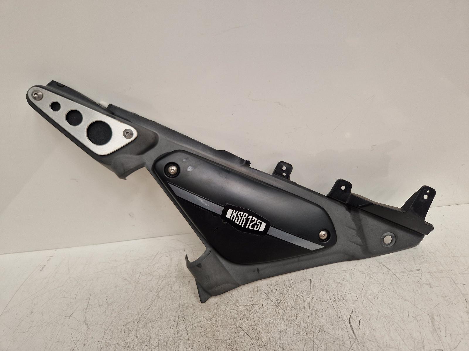 View Auto part Side Panel Right Yamaha Xsr125 2021