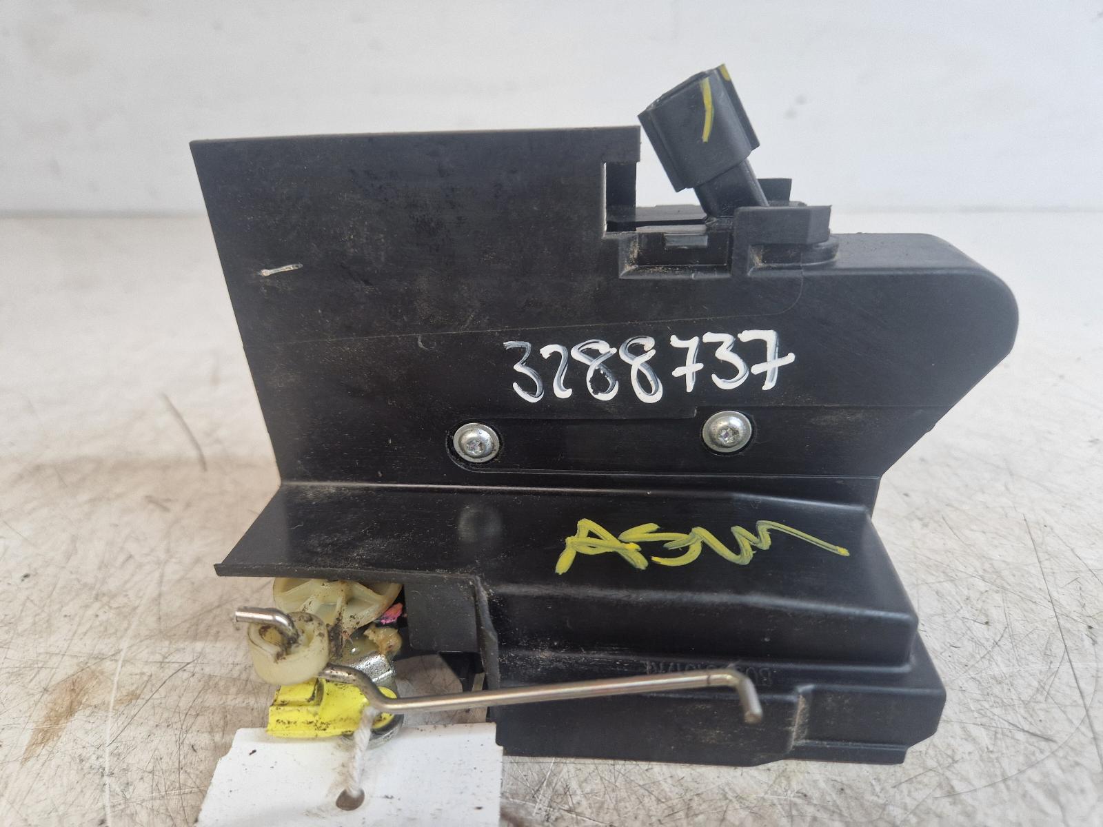 View Auto part Door Lock Assembly Dacia Sandero Stepway 2015