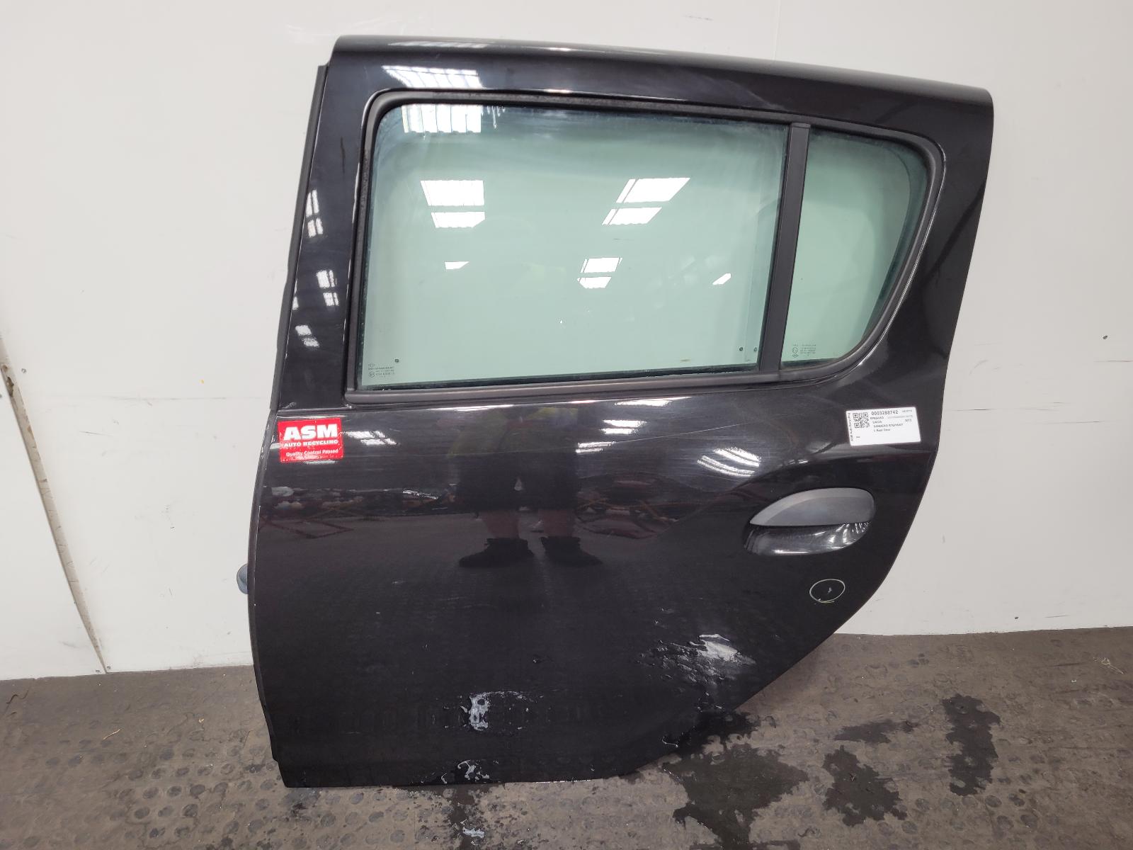 View Auto part L Rear Door Dacia Sandero Stepway 2015