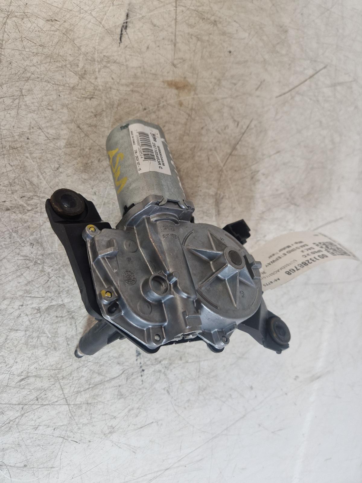 View Auto part Wiper Motor Rear Dacia Sandero Stepway 2015
