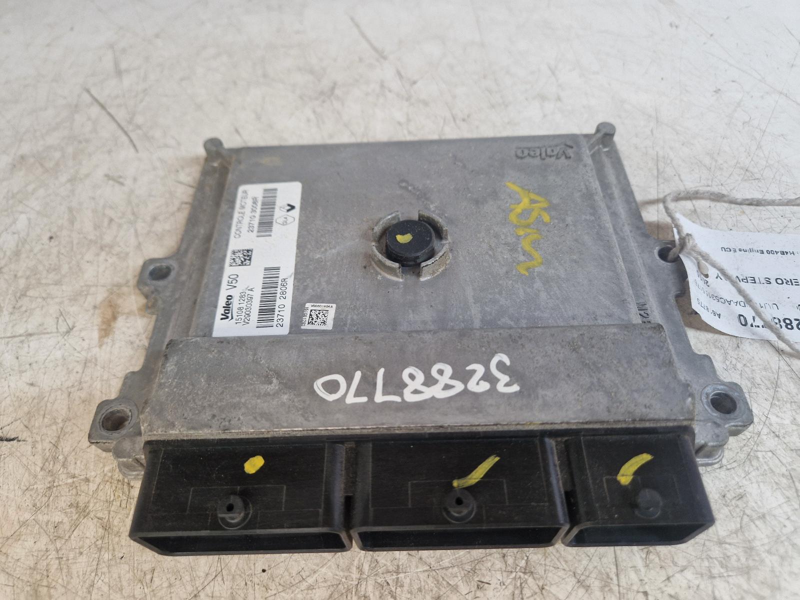View Auto part ECU Dacia Sandero Stepway 2015