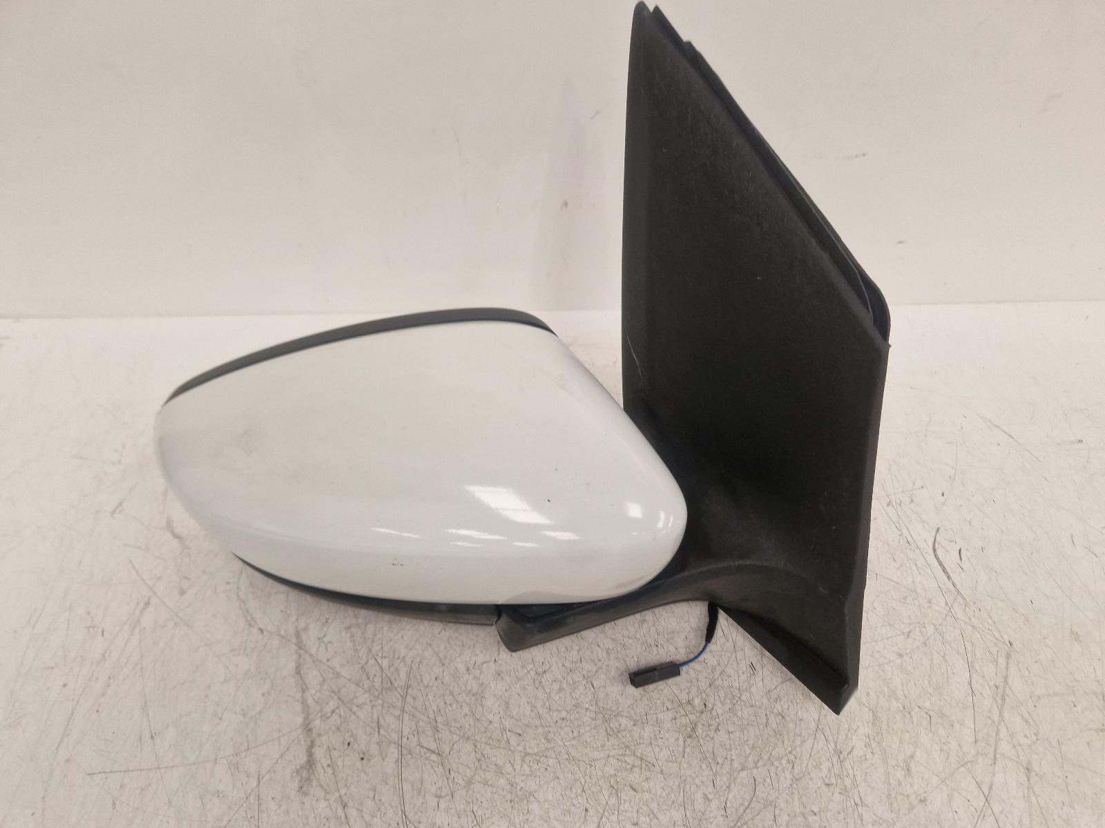 View Auto part R Door Mirror Seat Mii 2012
