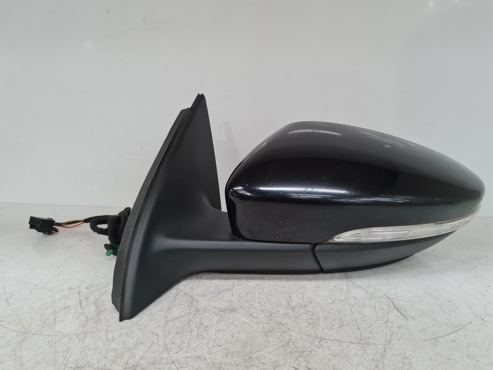 View Auto part L Door Mirror Volkswagen Passat 2012