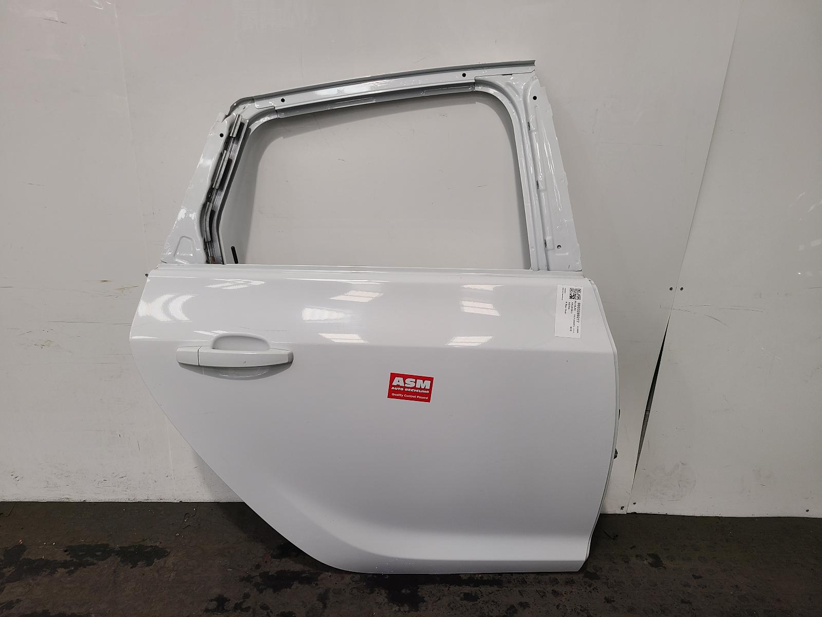 View Auto part R Rear Door Vauxhall Astra 2016