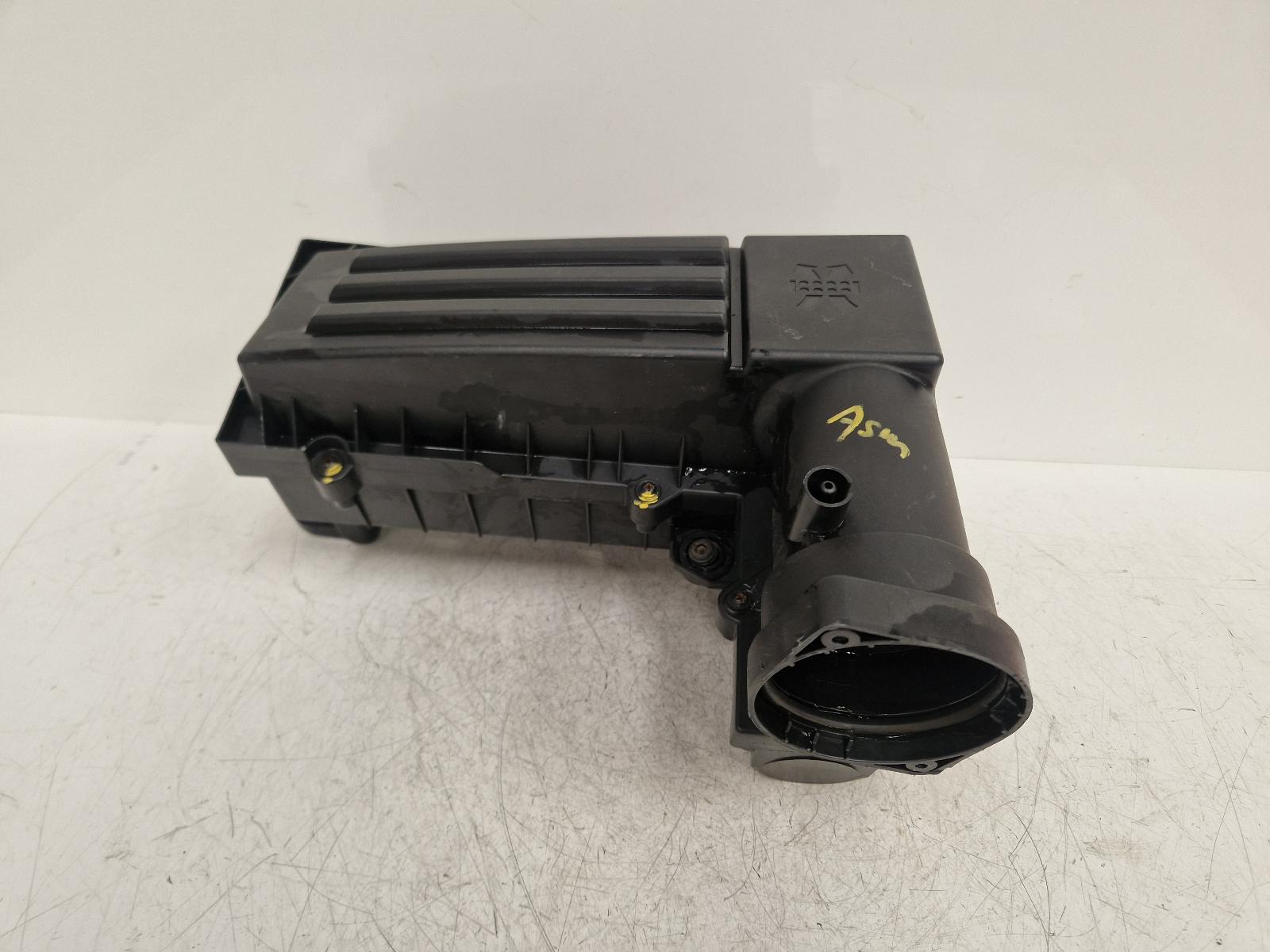 View Auto part Air Cleaner/Box Volkswagen Golf 2009