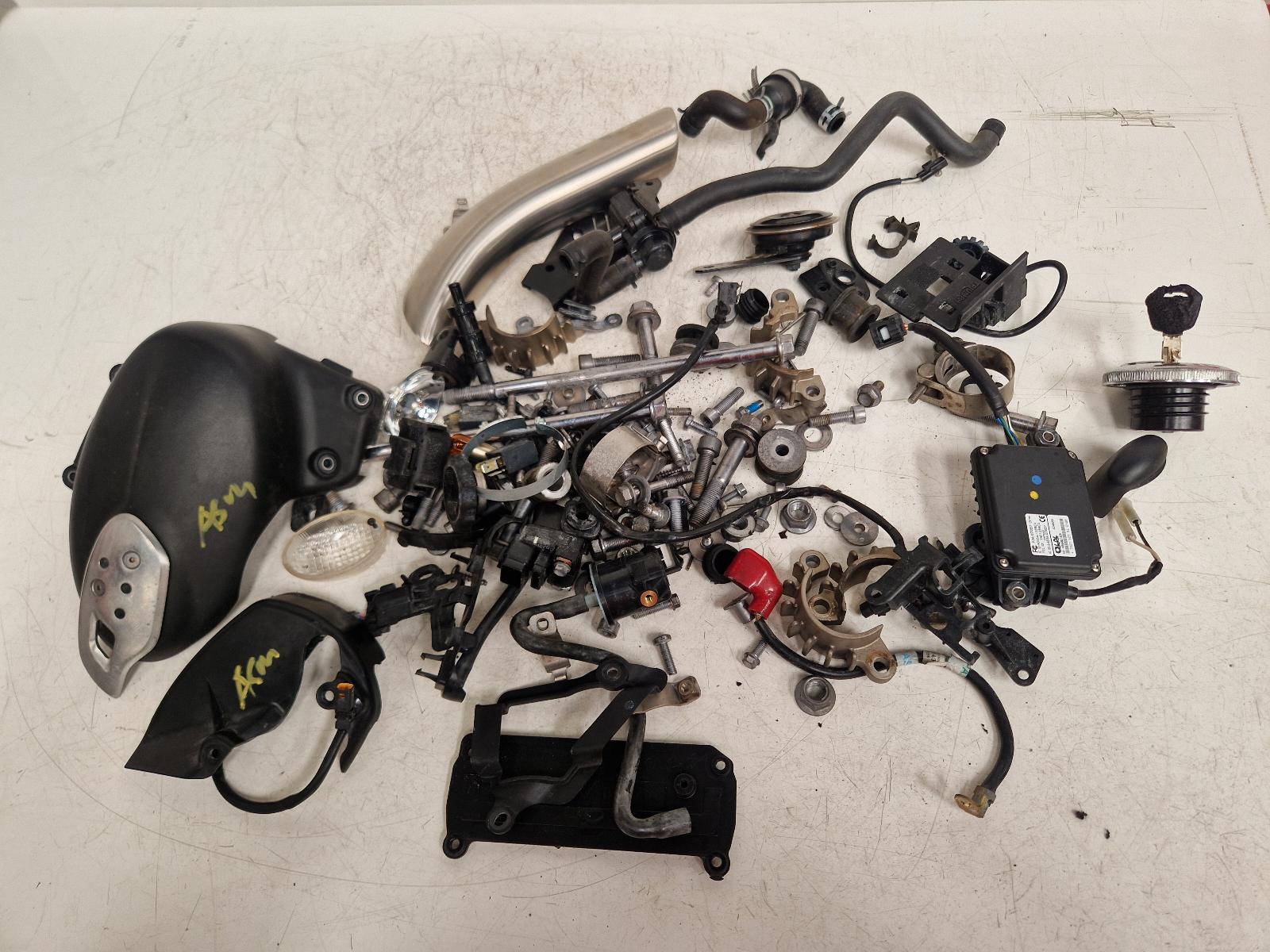 View Auto part Misc Triumph Bonneville Street Twin 2022