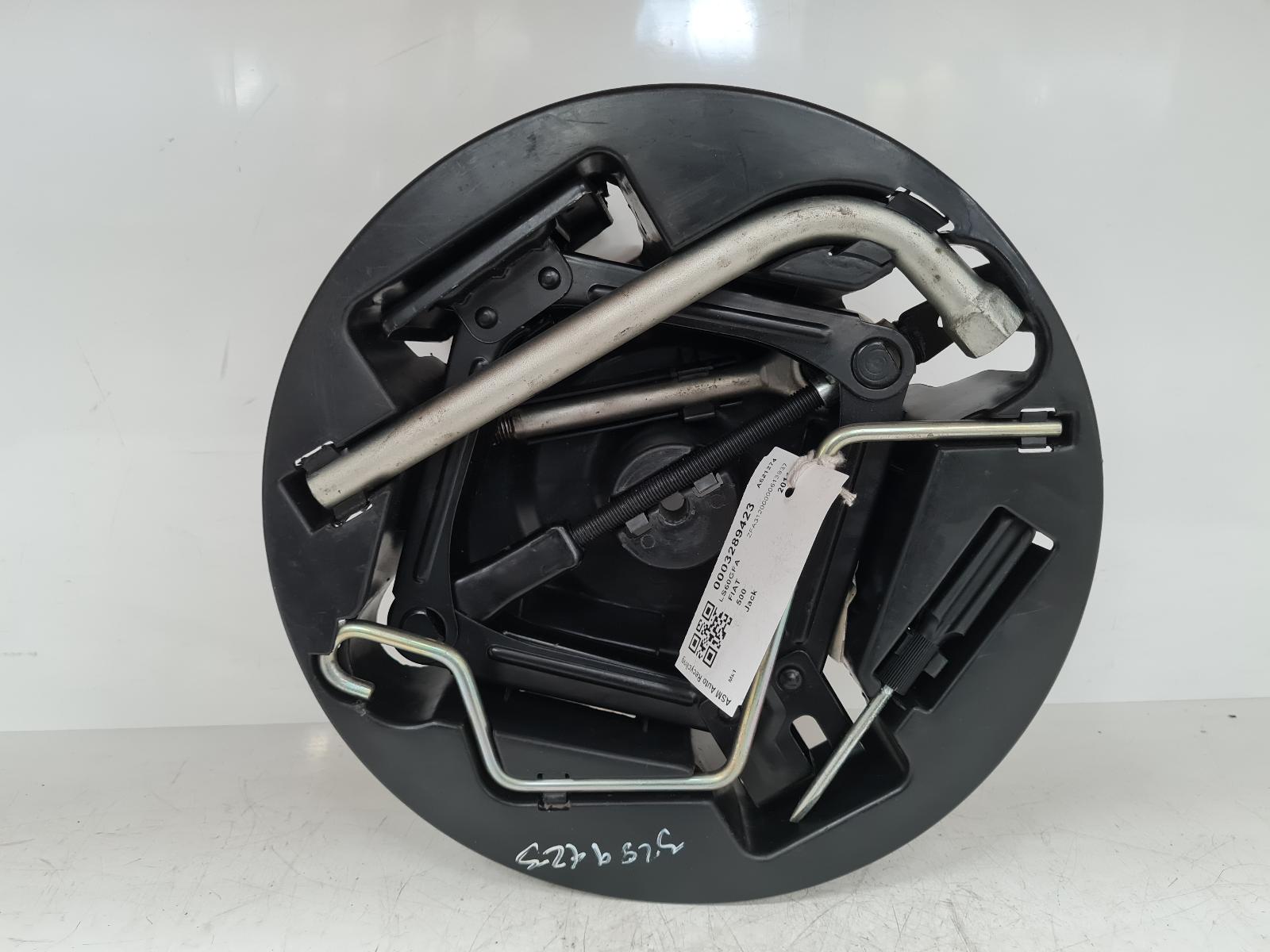 View Auto part Jack Fiat 500 2011