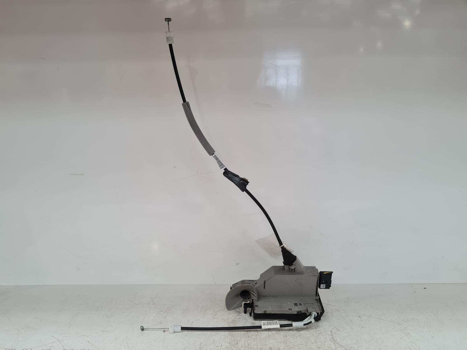 View Auto part Door Lock Assembly Peugeot 2008 2016
