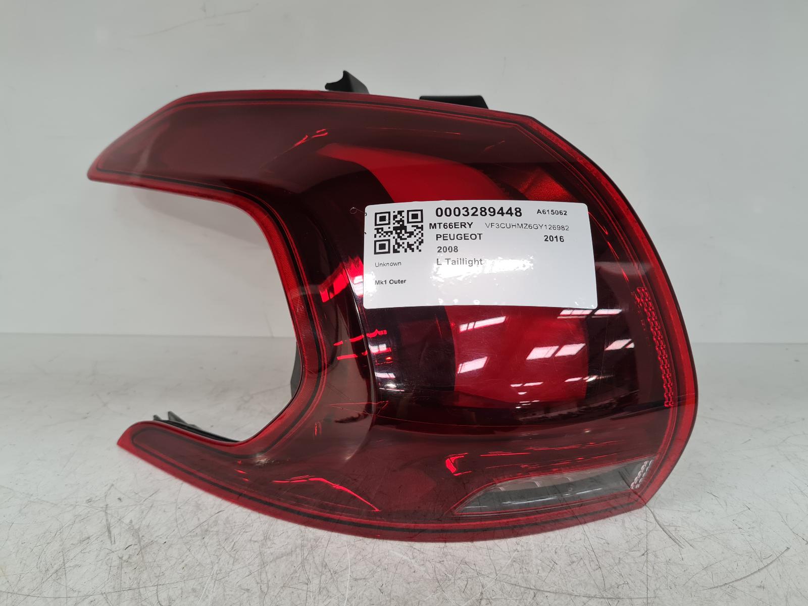 View Auto part L Taillight Peugeot 2008 2016