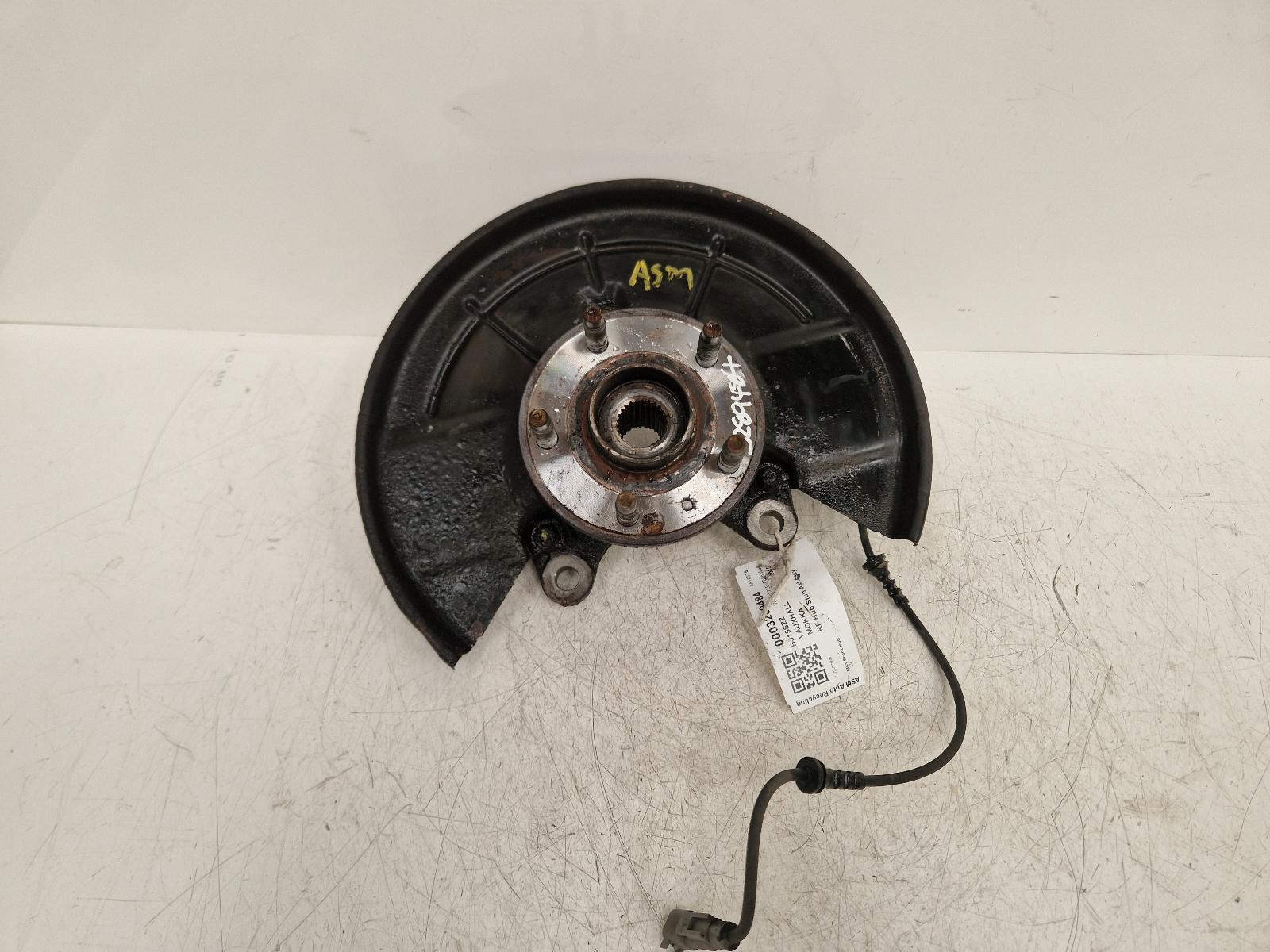 View Auto part RF Hub/Stub Axle Assembly Vauxhall Mokka 2015