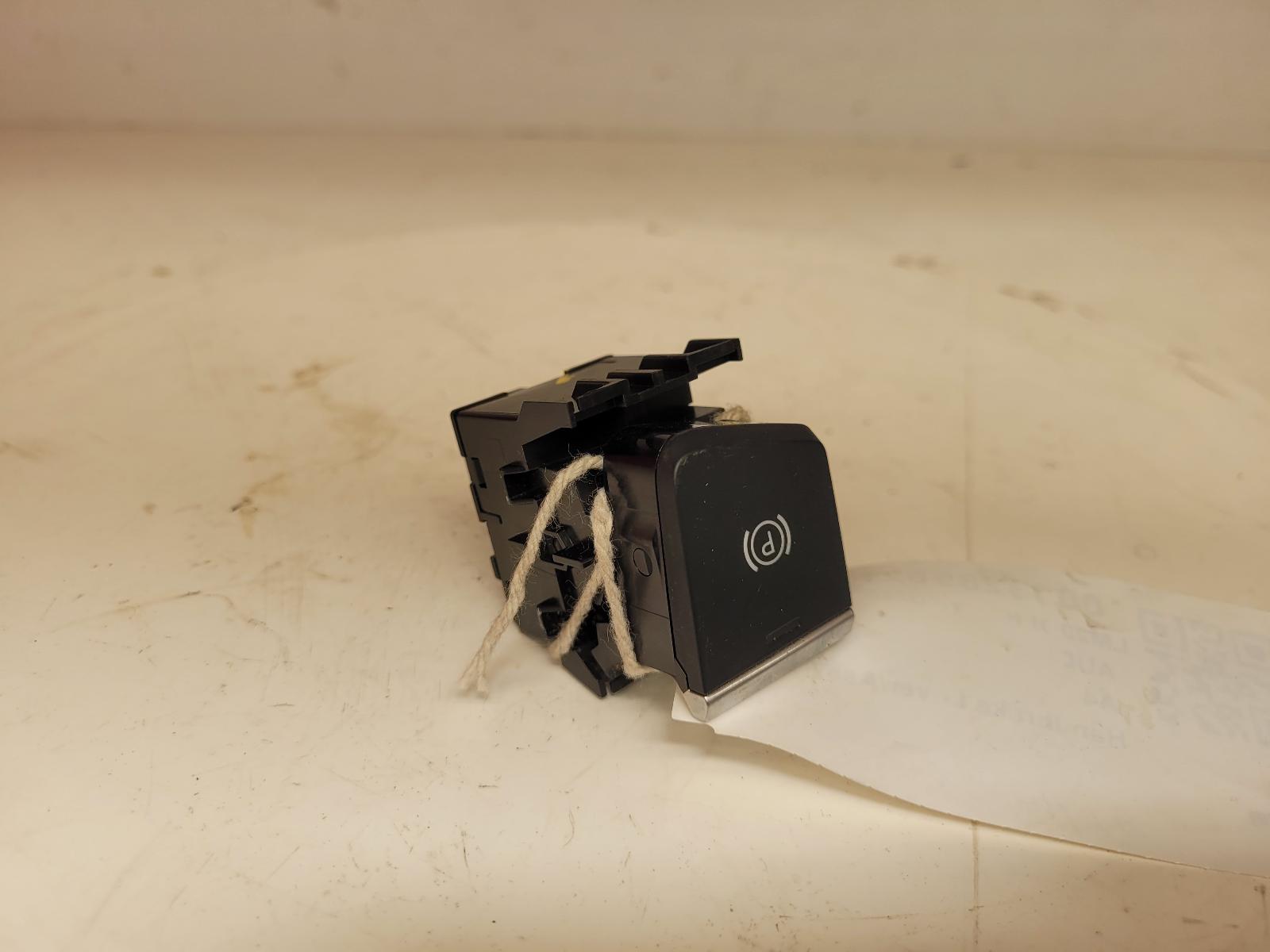 View Auto part Handbrake Lever/Button/Assembly Audi A4 2020
