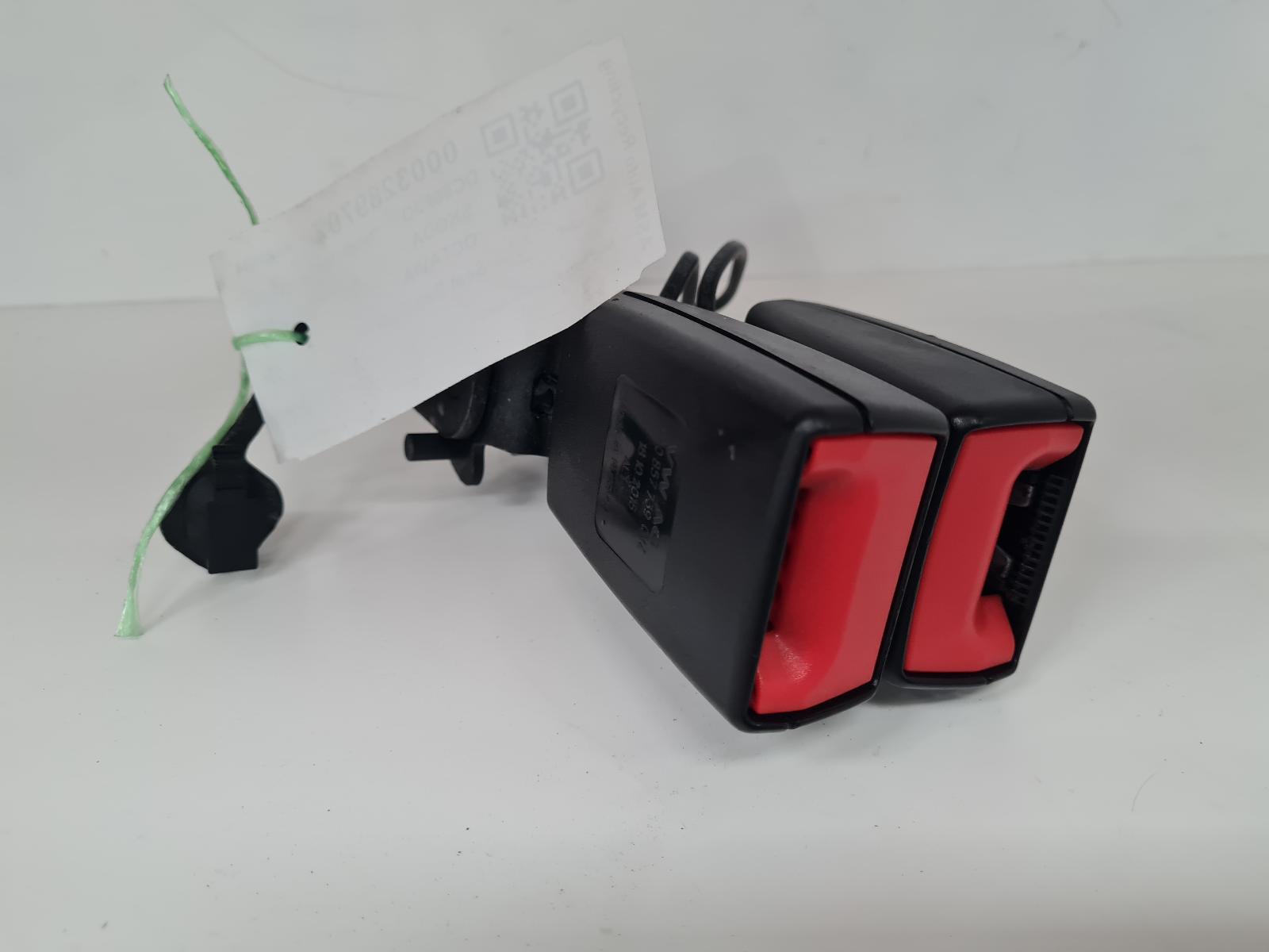 View Auto part Seat Belt Skoda Octavia 2016