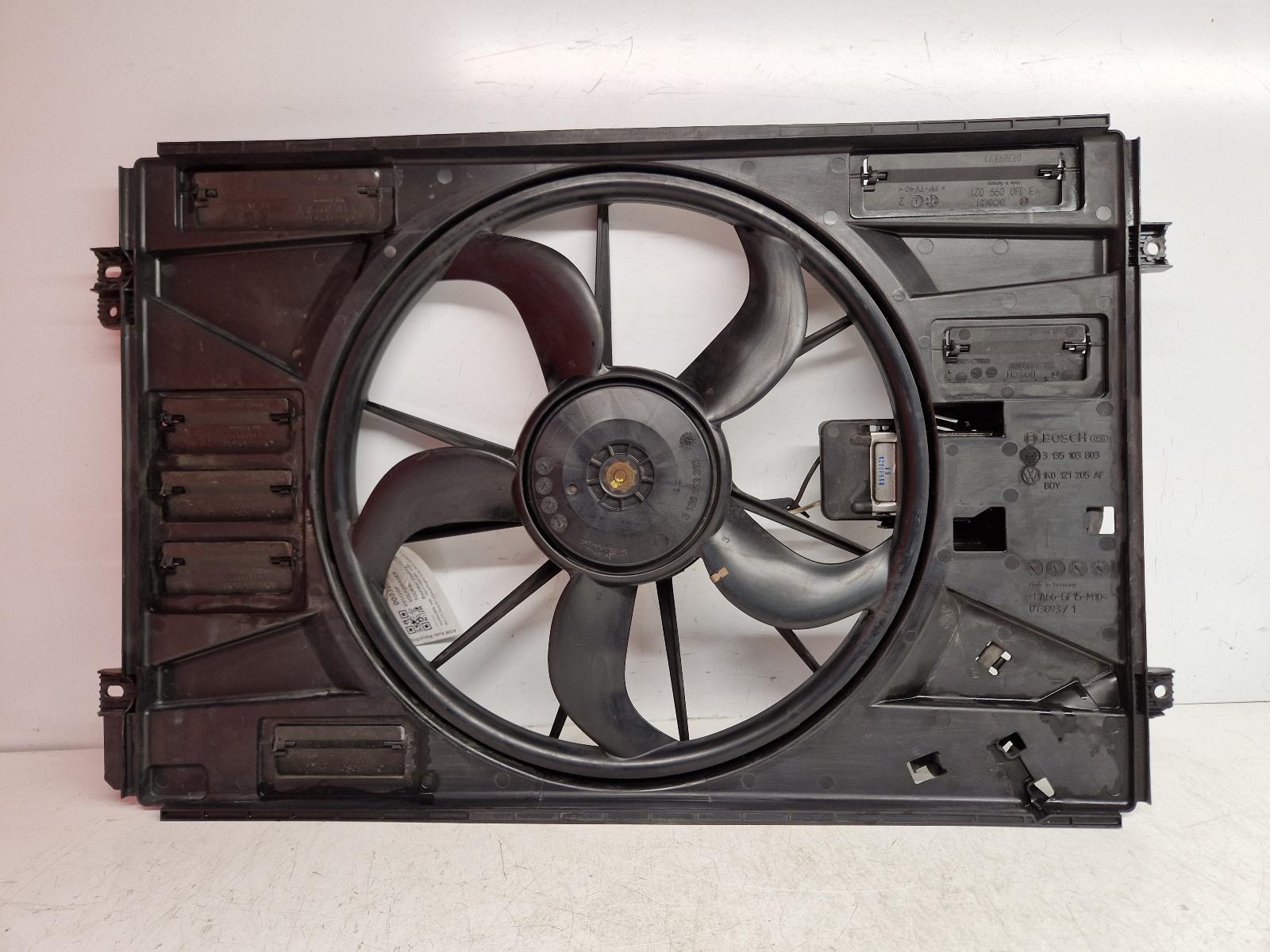 View Auto part Engine Cooling Motor Volkswagen Touran 2011
