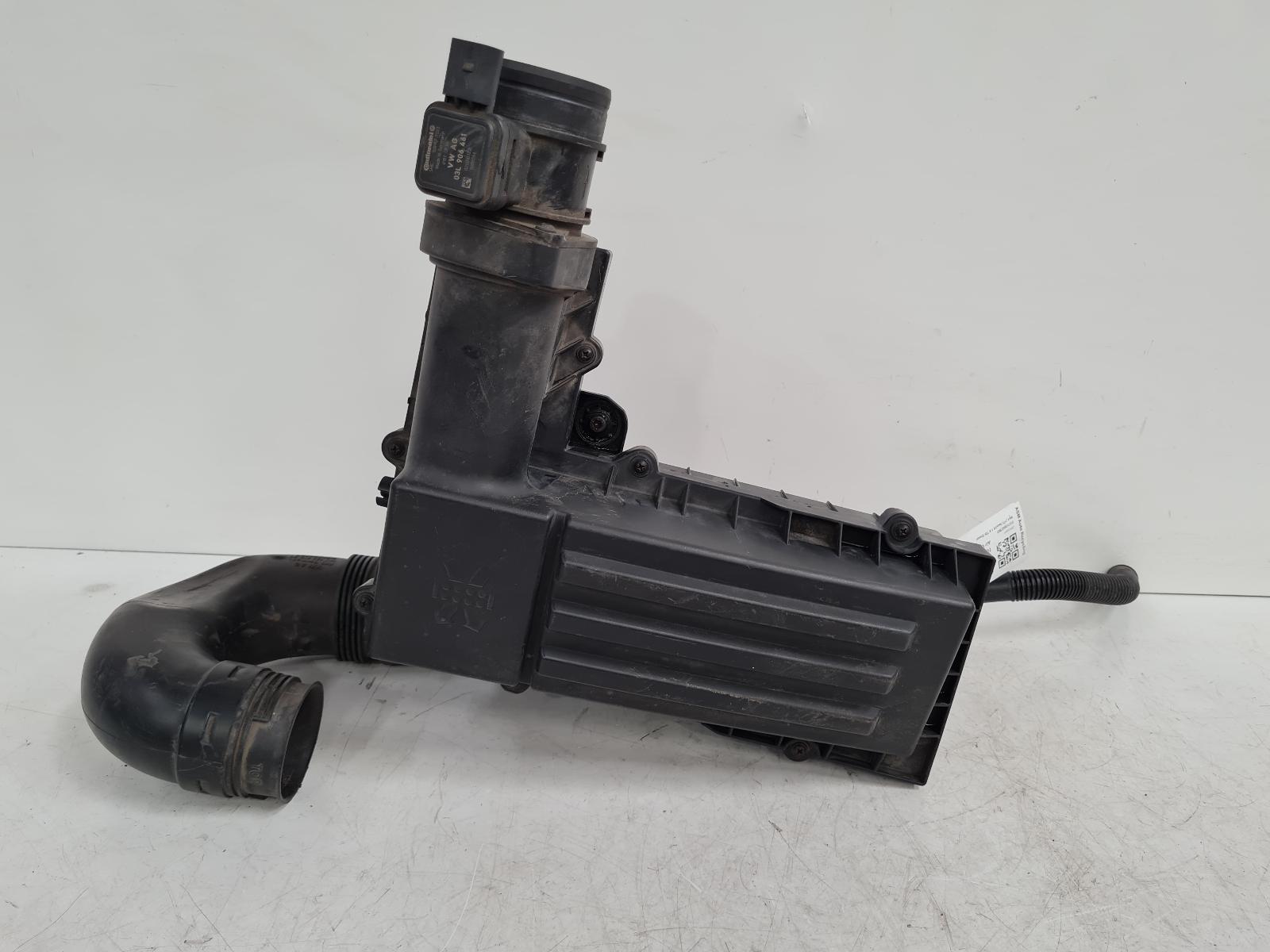 View Auto part Air Cleaner/Box Volkswagen Touran 2011