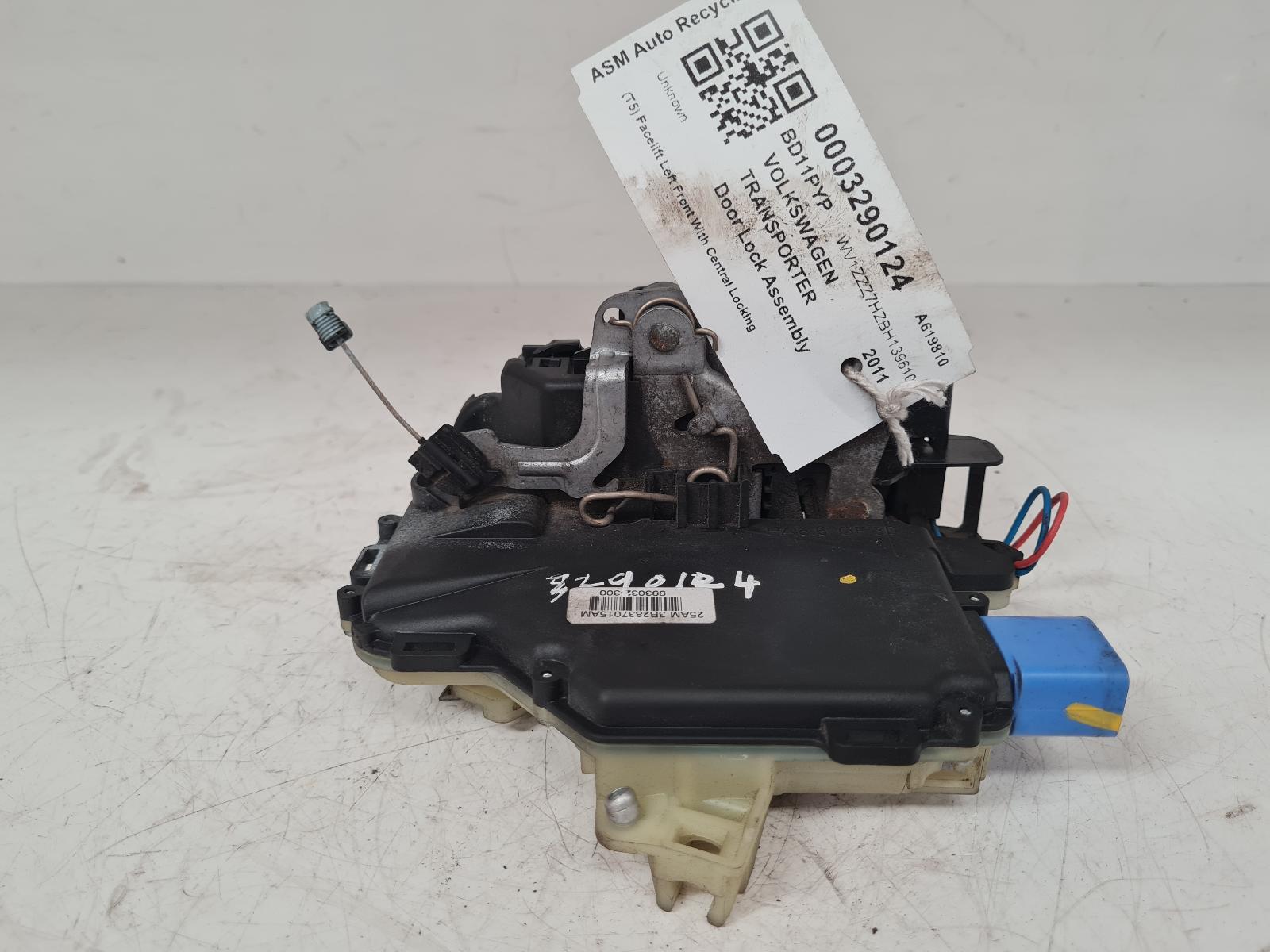 View Auto part Door Lock Assembly Volkswagen Transporter 2011