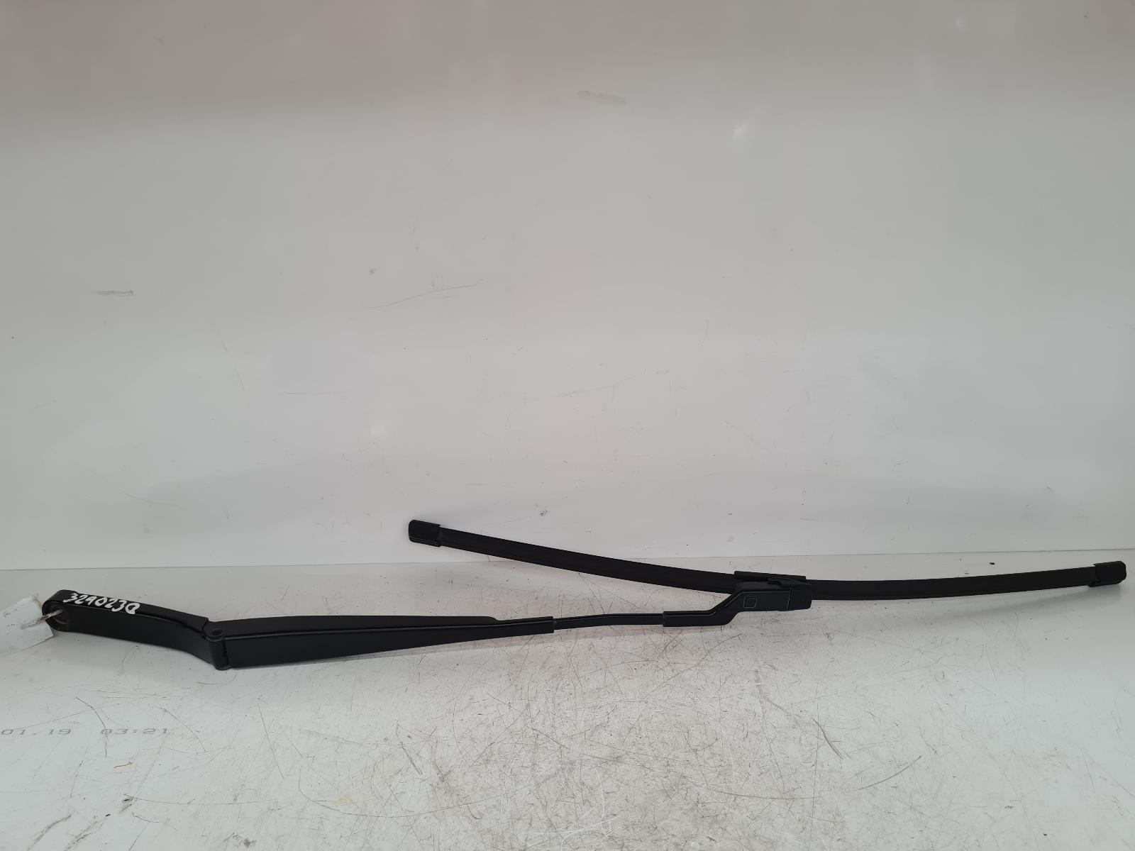 View Auto part Wiper Arm Volkswagen Polo 2010