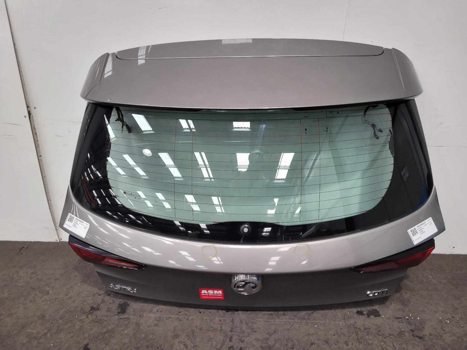 View Auto part Bootlid/Tailgate Vauxhall Astra 2016