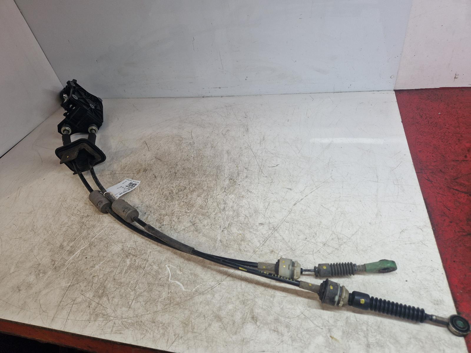 View Auto part Gear Stick/Shifter Fiat 500 2021
