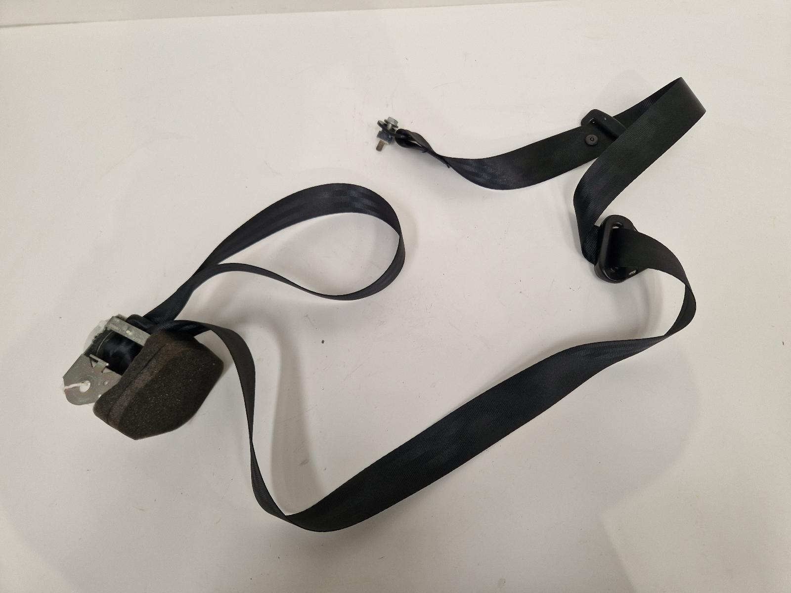 View Auto part Seat Belt Fiat 500 2021