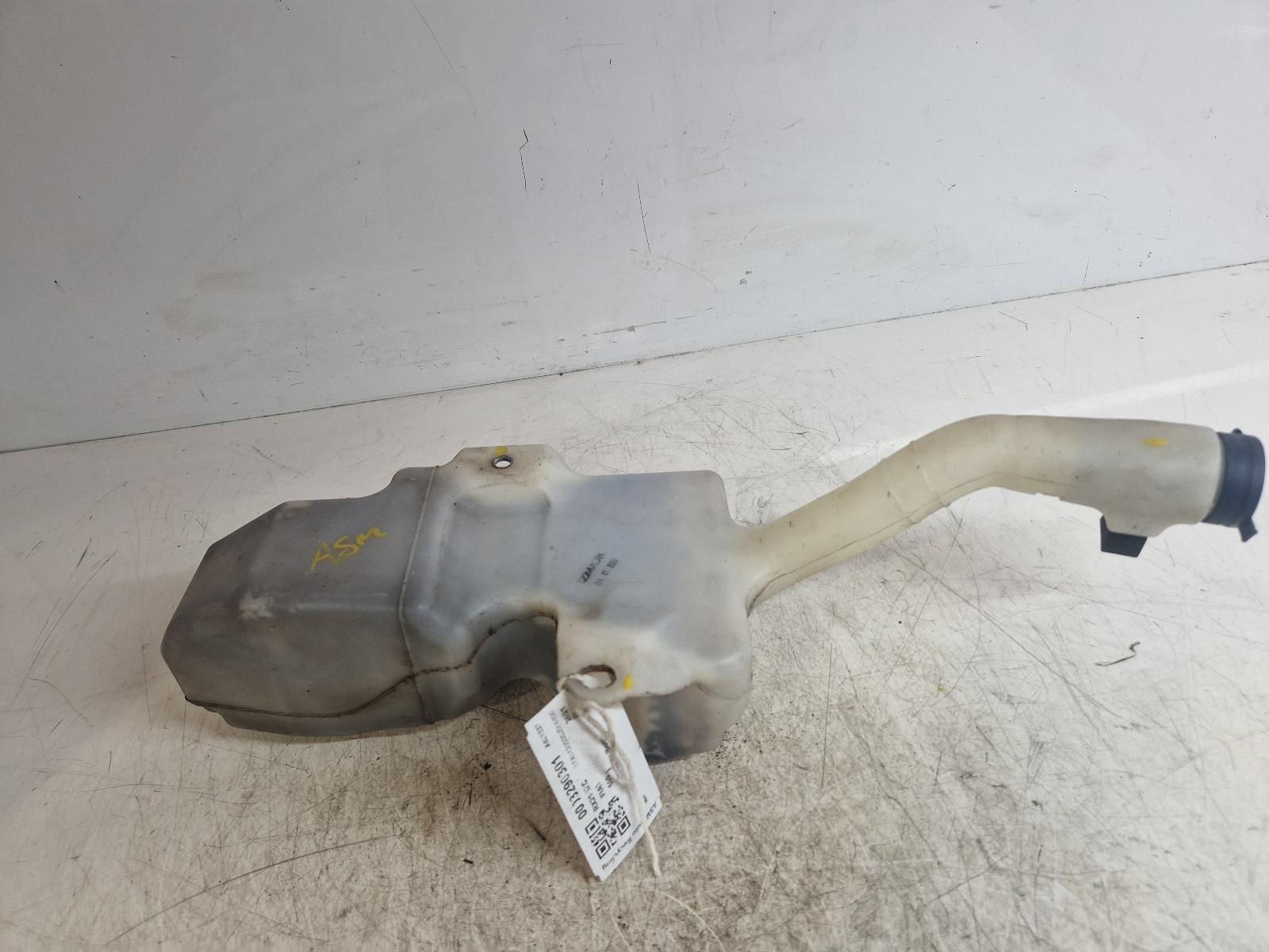View Auto part Washer Bottle Fiat 500 2021