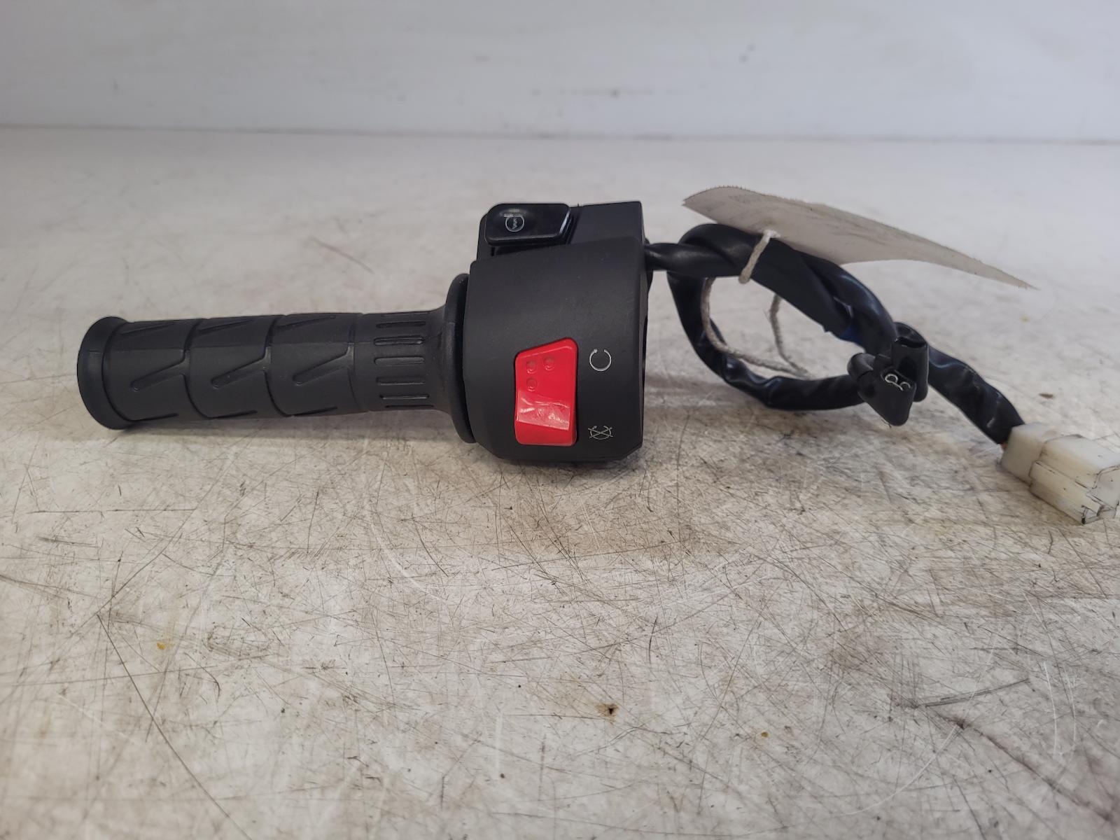 View Auto part RH Switch Gear Kawasaki Ninja 125 2026