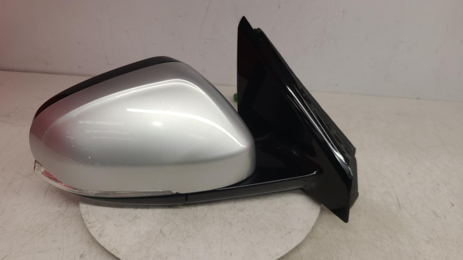 View Auto part R Door Mirror Volvo V40 2015