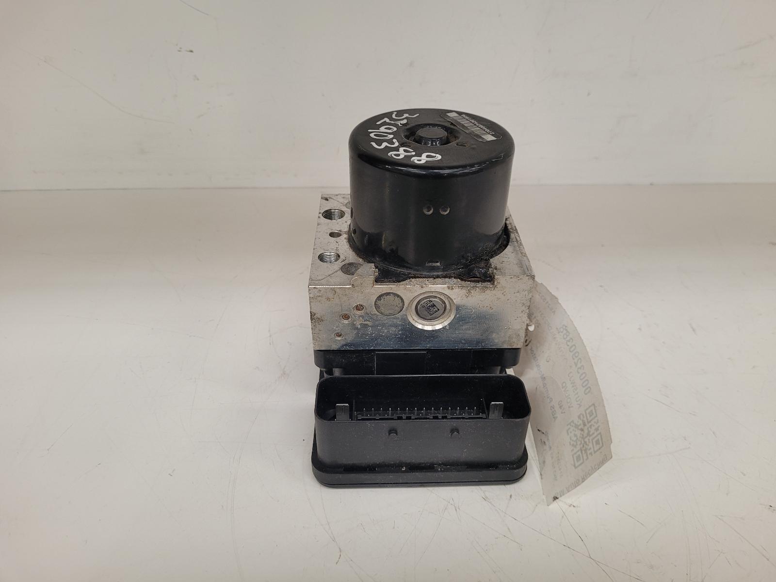 View Auto part ABS Pump/Modulator Volvo V40 2015