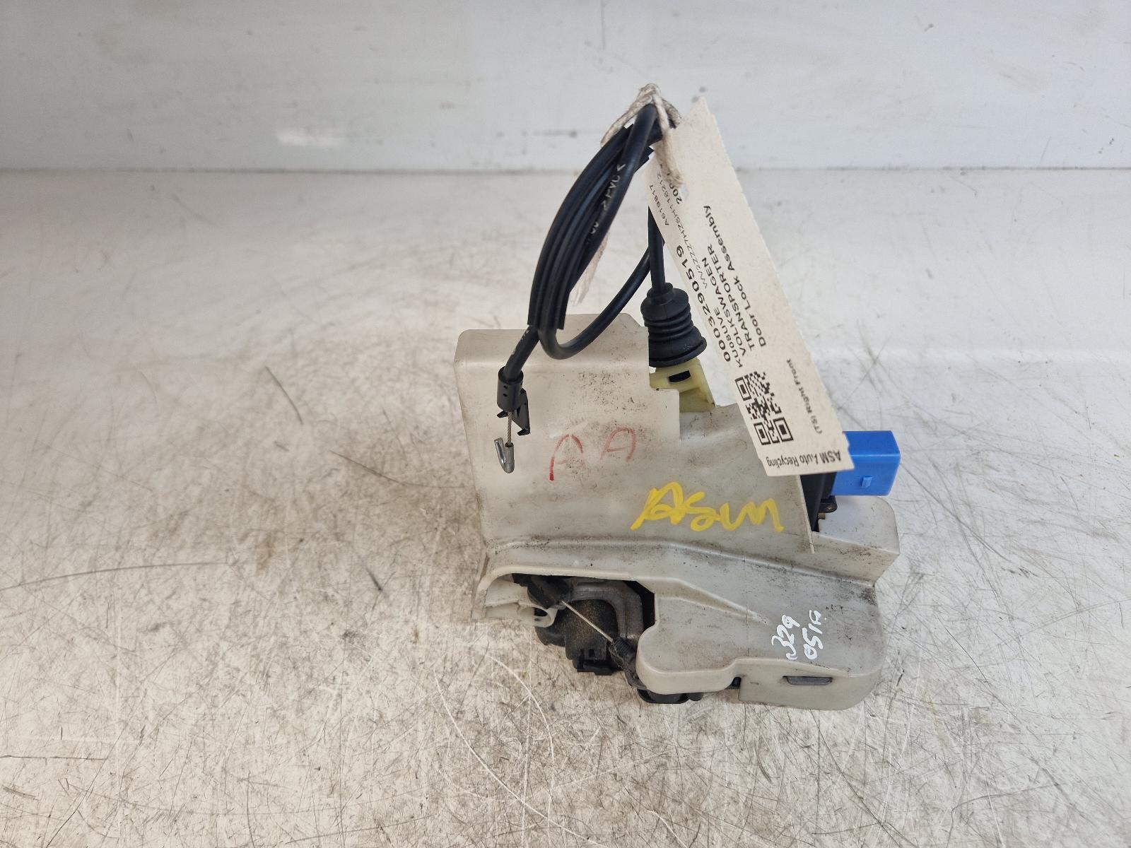 View Auto part Door Lock Assembly Volkswagen Transporter 2008