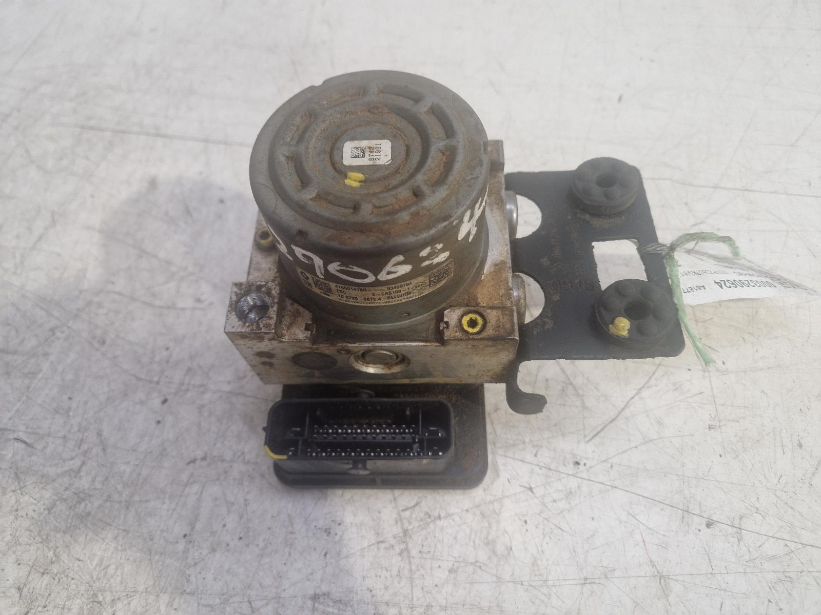 View Auto part ABS Pump/Modulator Vauxhall Vivaro 2018