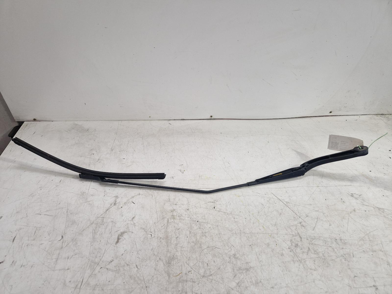 View Auto part Wiper Arm Vauxhall Vivaro 2018
