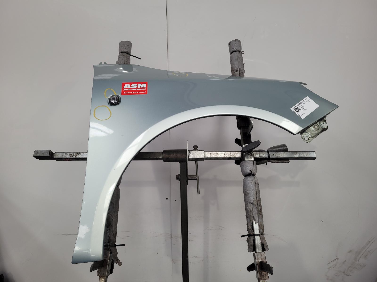 View Auto part R Wing Skoda Fabia 2011