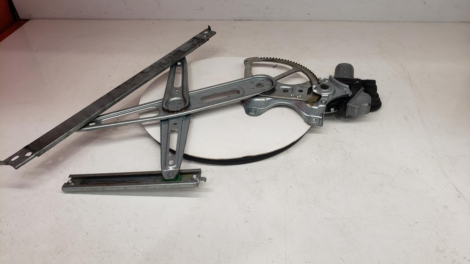 View Auto part RF Window Regulator Toyota Yaris 2012