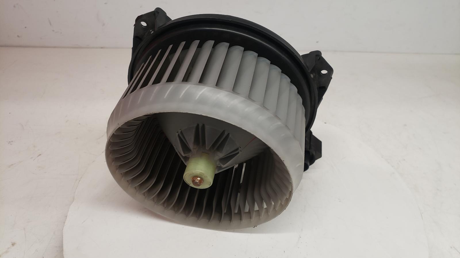 View Auto part Heater Motor/Assembly Toyota Yaris 2012