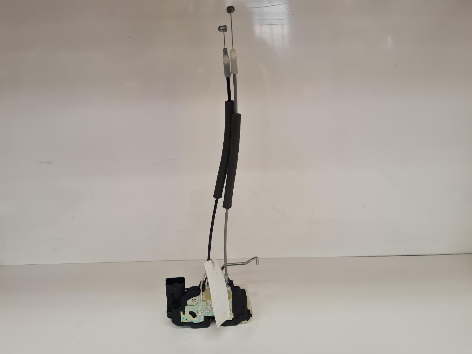 View Auto part Door Lock Assembly Hyundai I20 2009