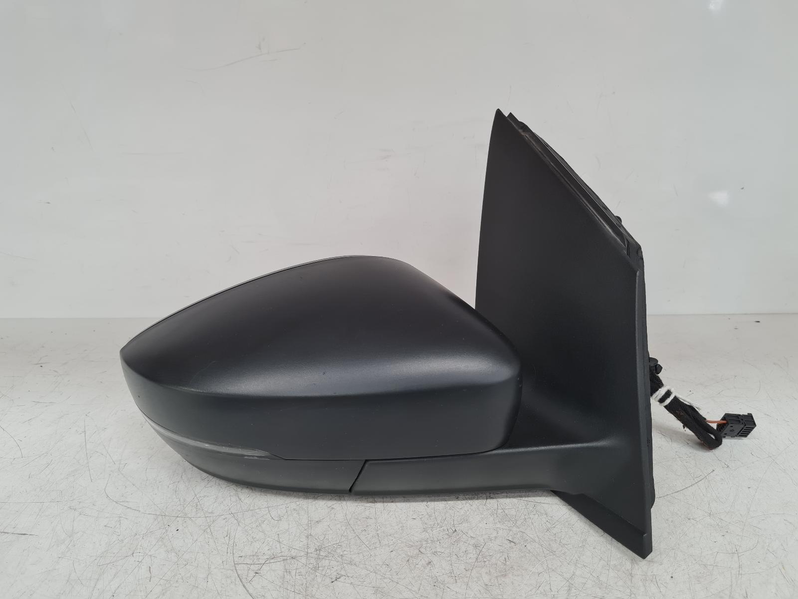 View Auto part R Door Mirror Volkswagen Polo 2013
