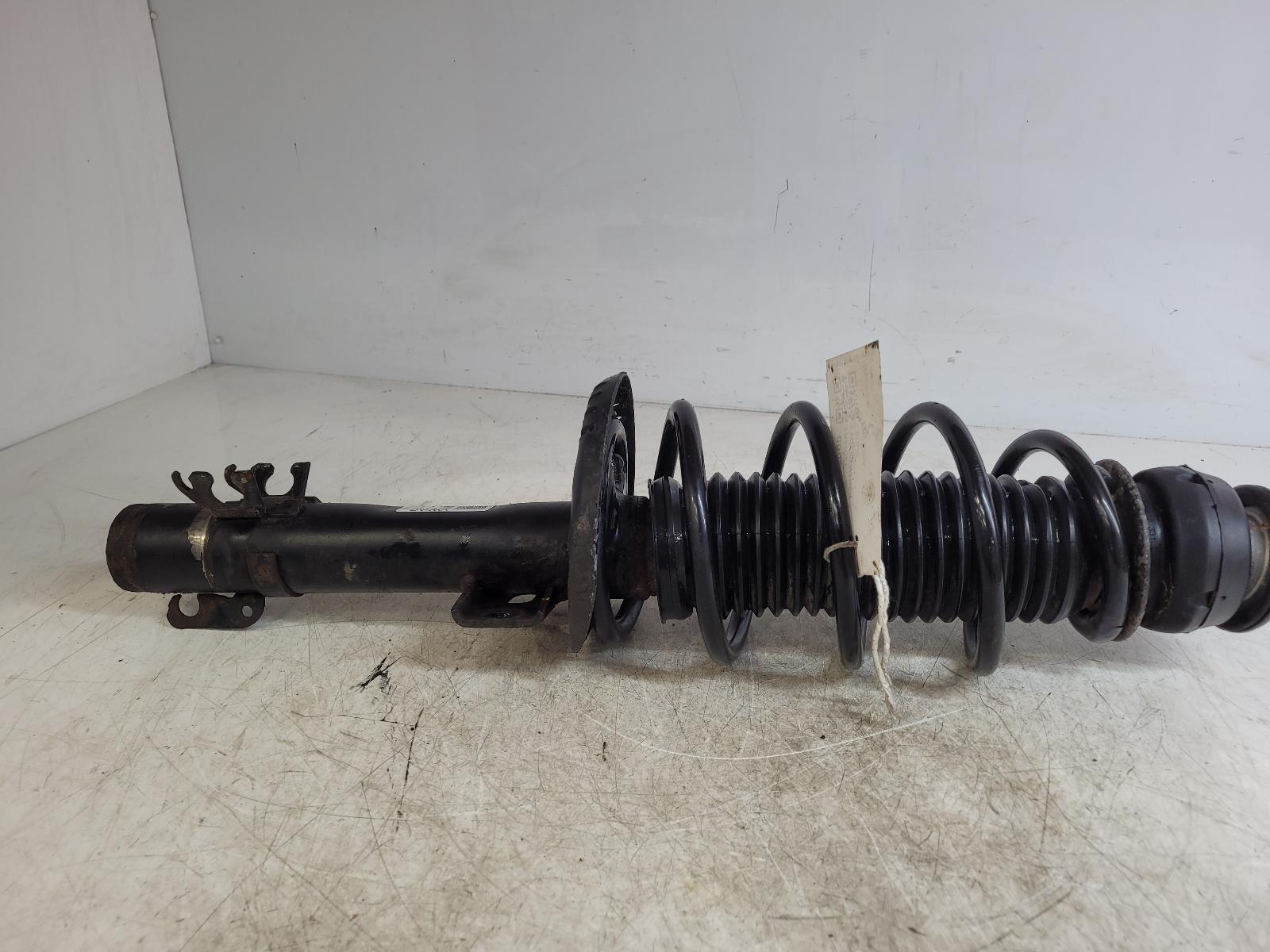 View Auto part RF Strut Volkswagen Polo 2013